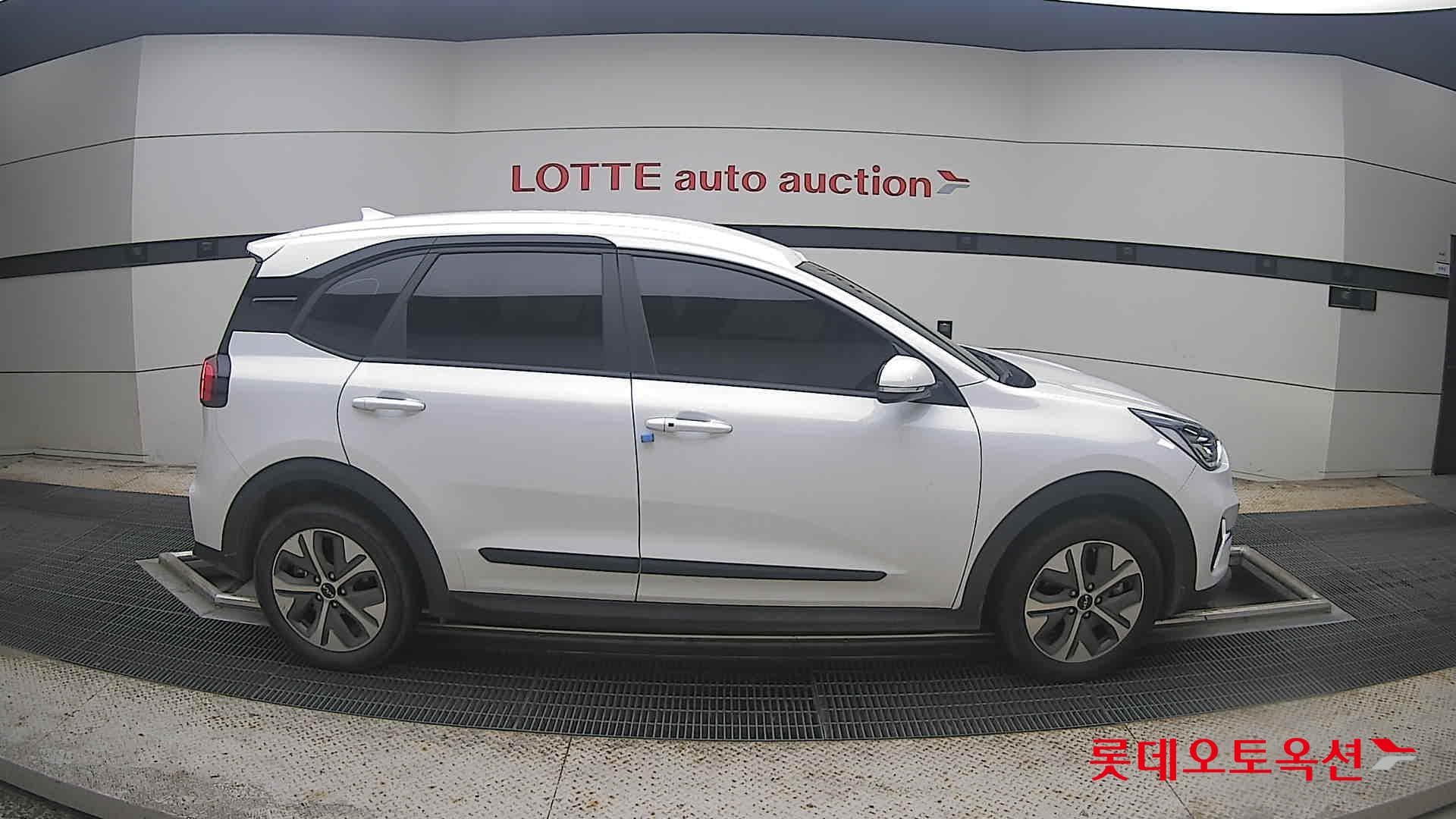 Kia - Ниро | PLUS (E) 16
