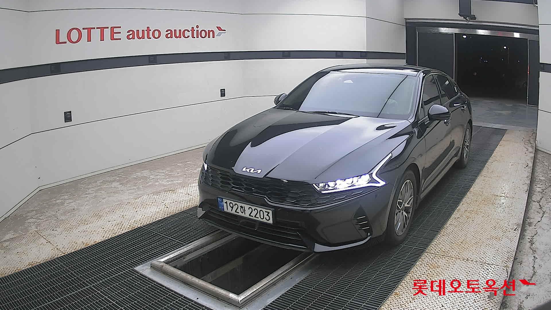 Kia - K5 | INTERACTIVE (H) 2.0 Noblesse 2