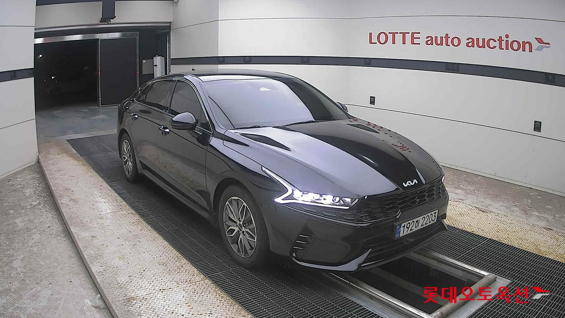 Kia - K5 | INTERACTIVE (H) 2.0 Noblesse 19