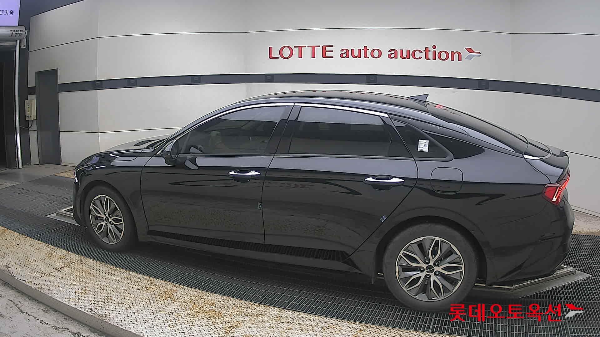 Kia - K5 | INTERACTIVE (H) 2.0 Noblesse 7