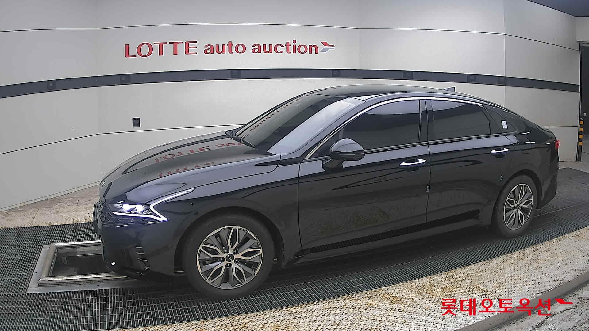 Kia - K5 | INTERACTIVE (H) 2.0 Noblesse 5