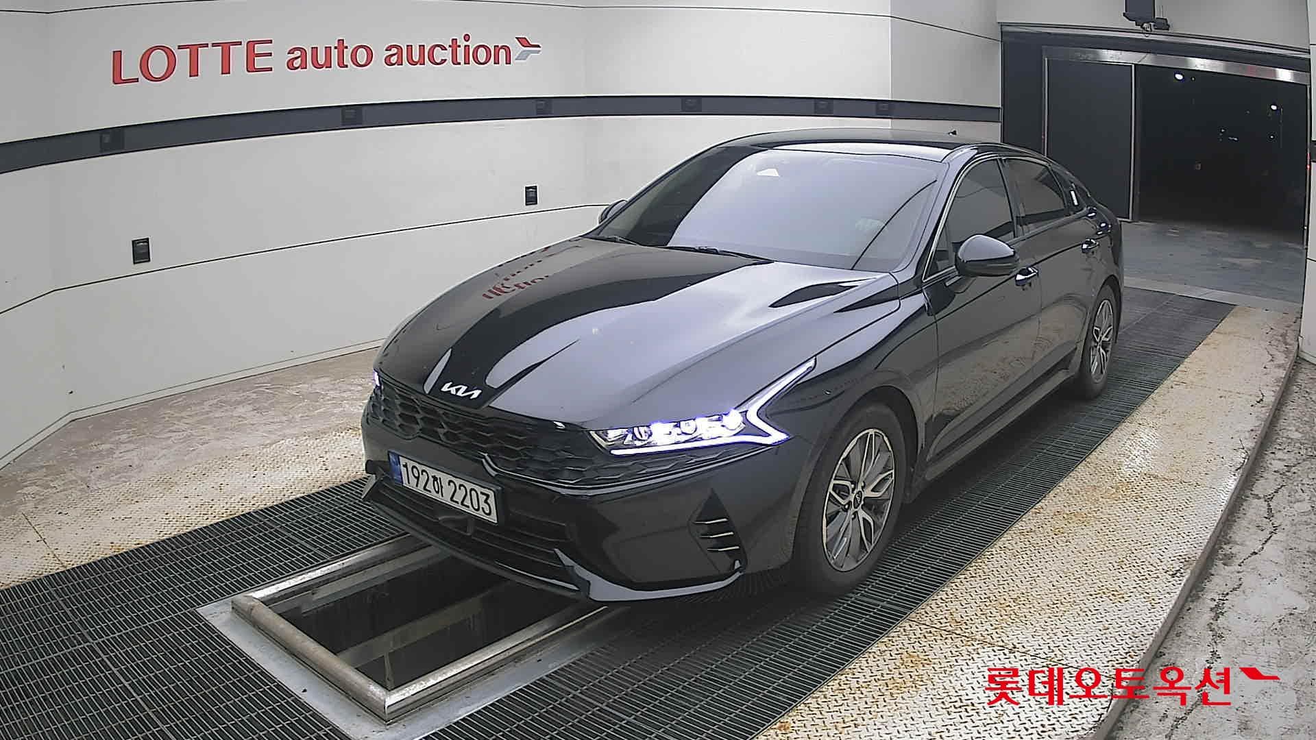 Kia - K5 | INTERACTIVE (H) 2.0 Noblesse 3