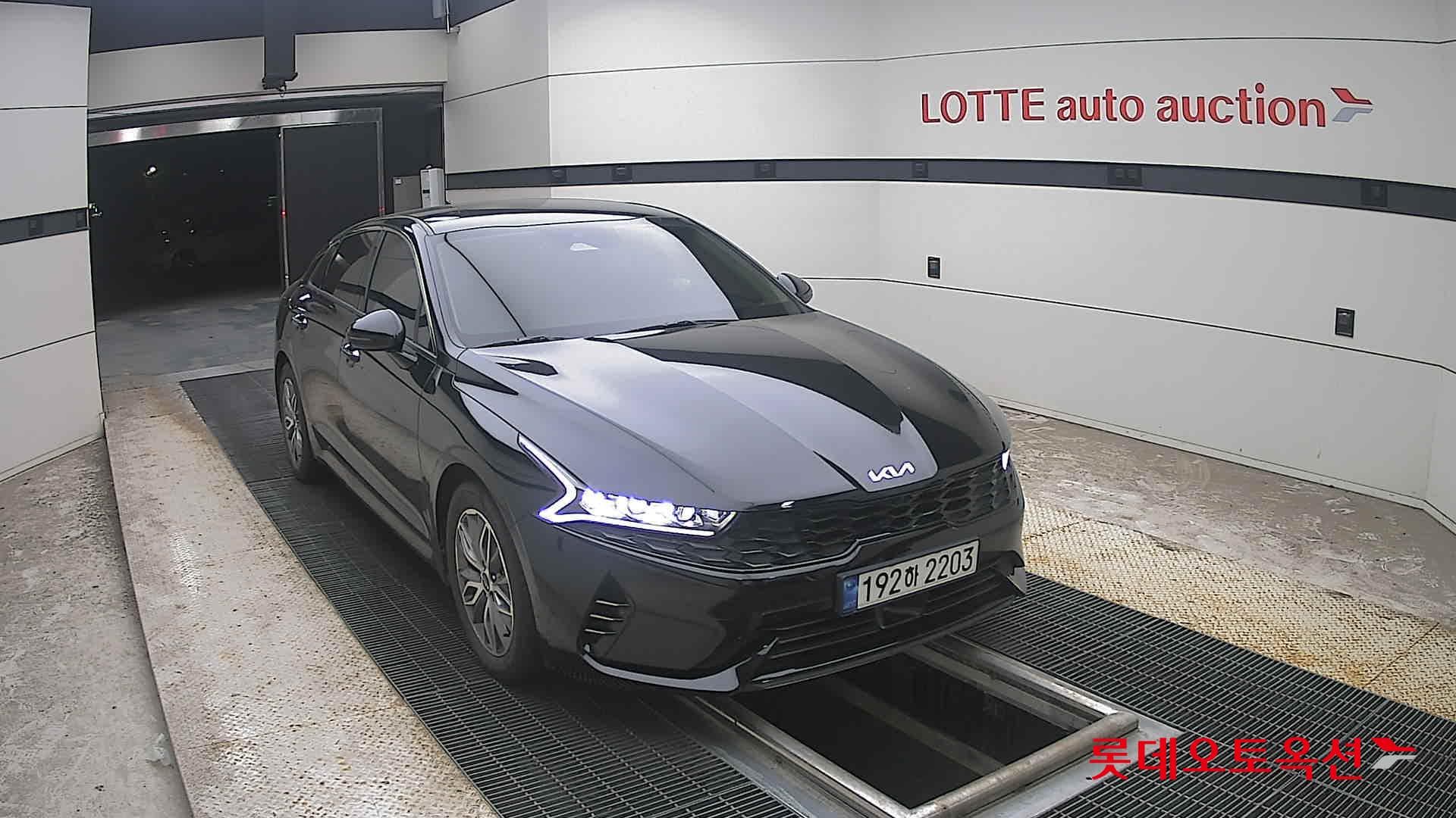 Kia - K5 | INTERACTIVE (H) 2.0 Noblesse 20