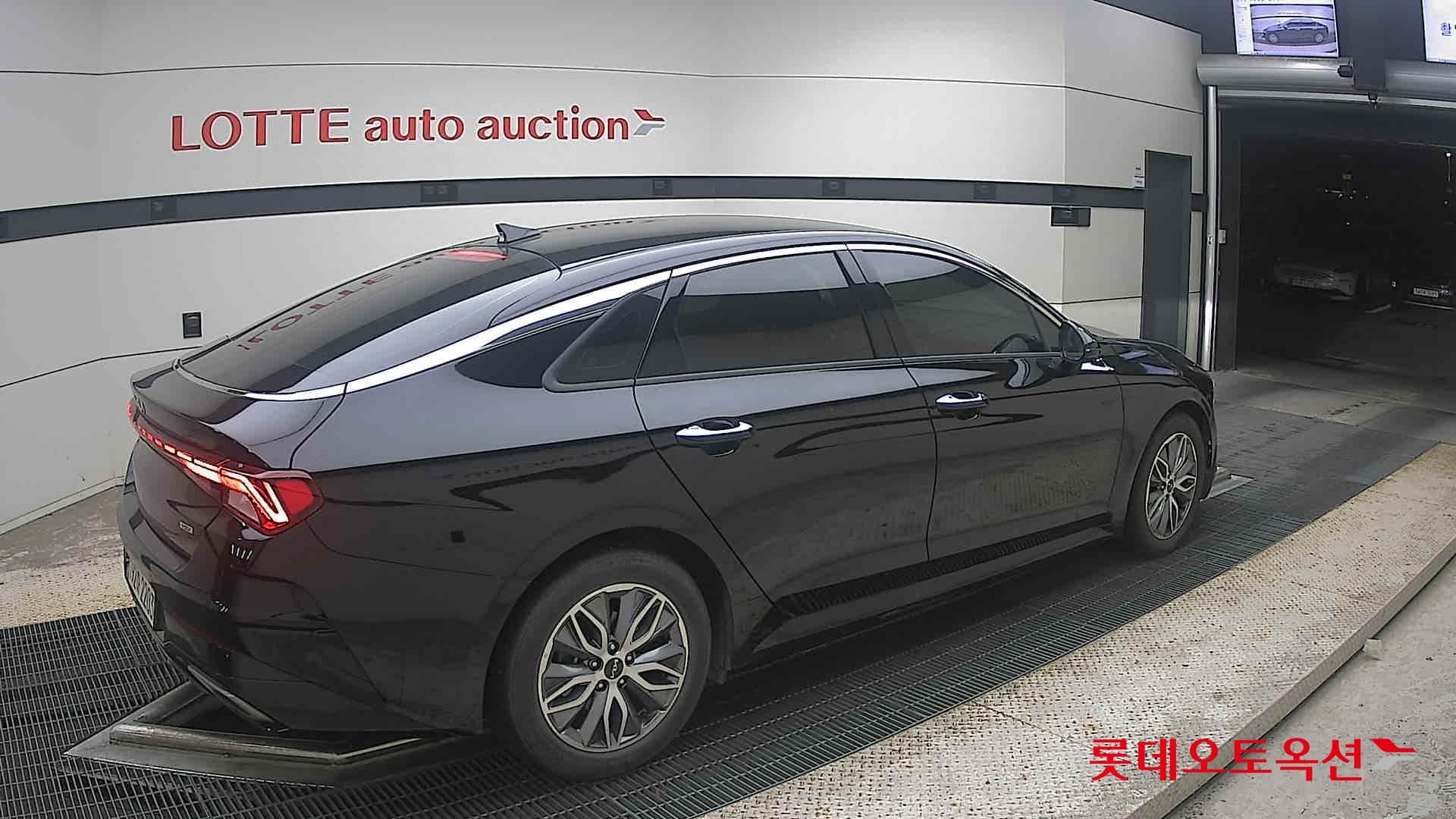 Kia - K5 | INTERACTIVE (H) 2.0 Noblesse 14