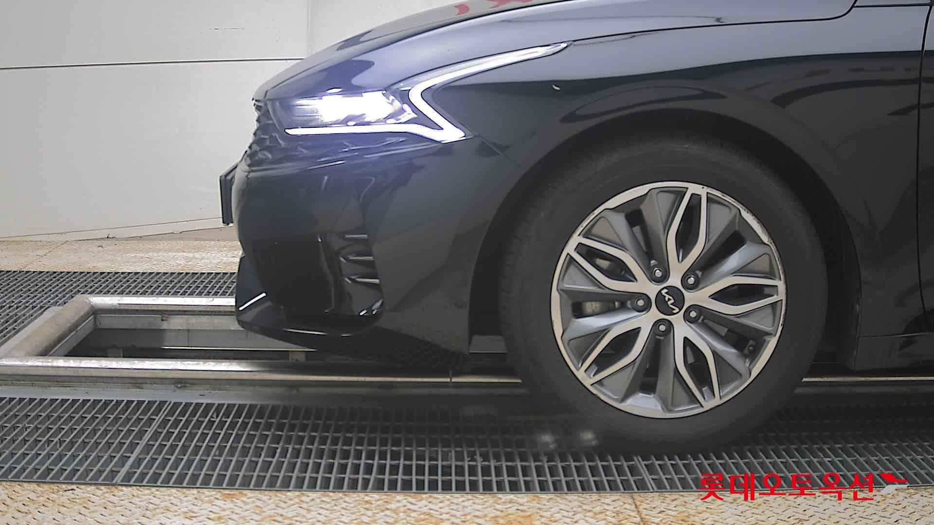 Kia - K5 | INTERACTIVE (H) 2.0 Noblesse 21