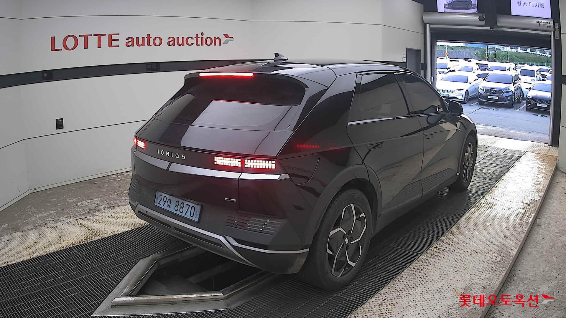 Hyundai - Ioniq | 5 (E) Long Range Exclusive 4WD 12