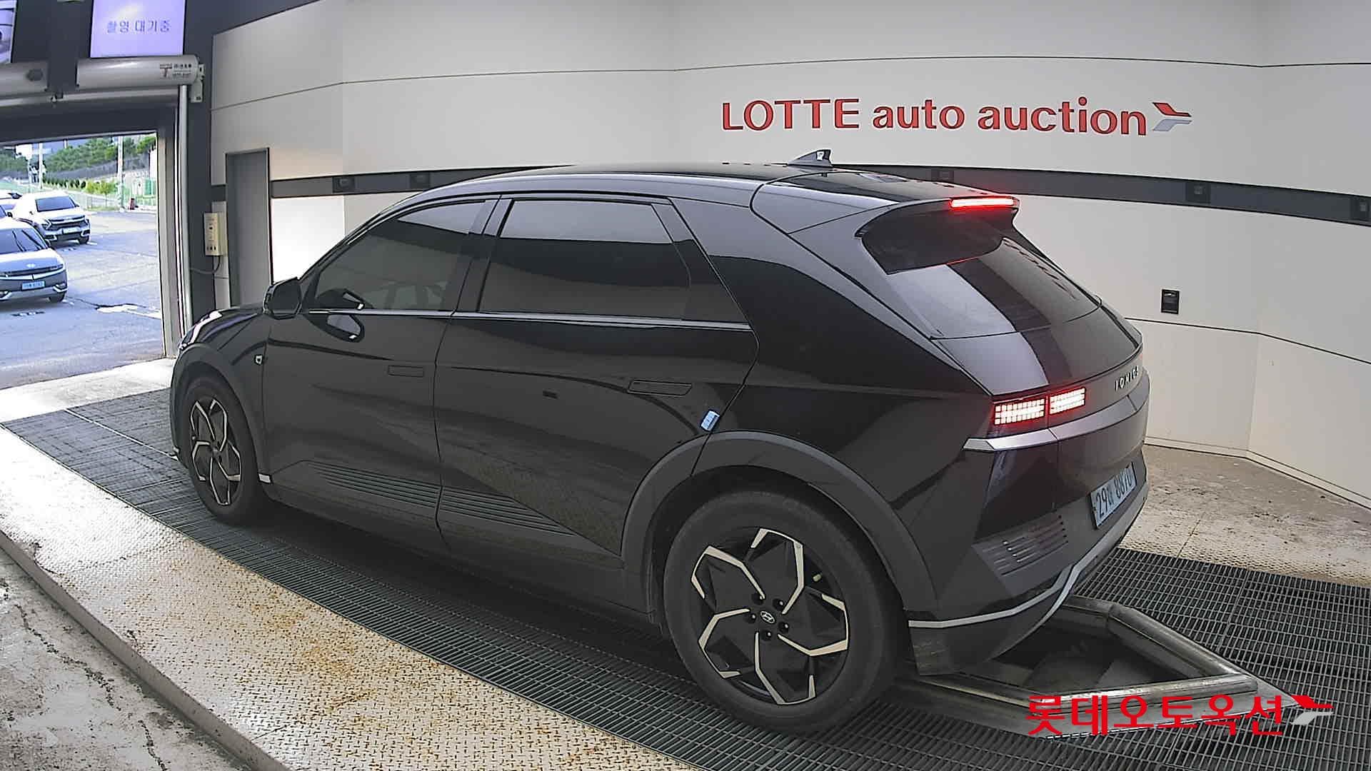 Hyundai - Ioniq | 5 (E) Long Range Exclusive 4WD 8