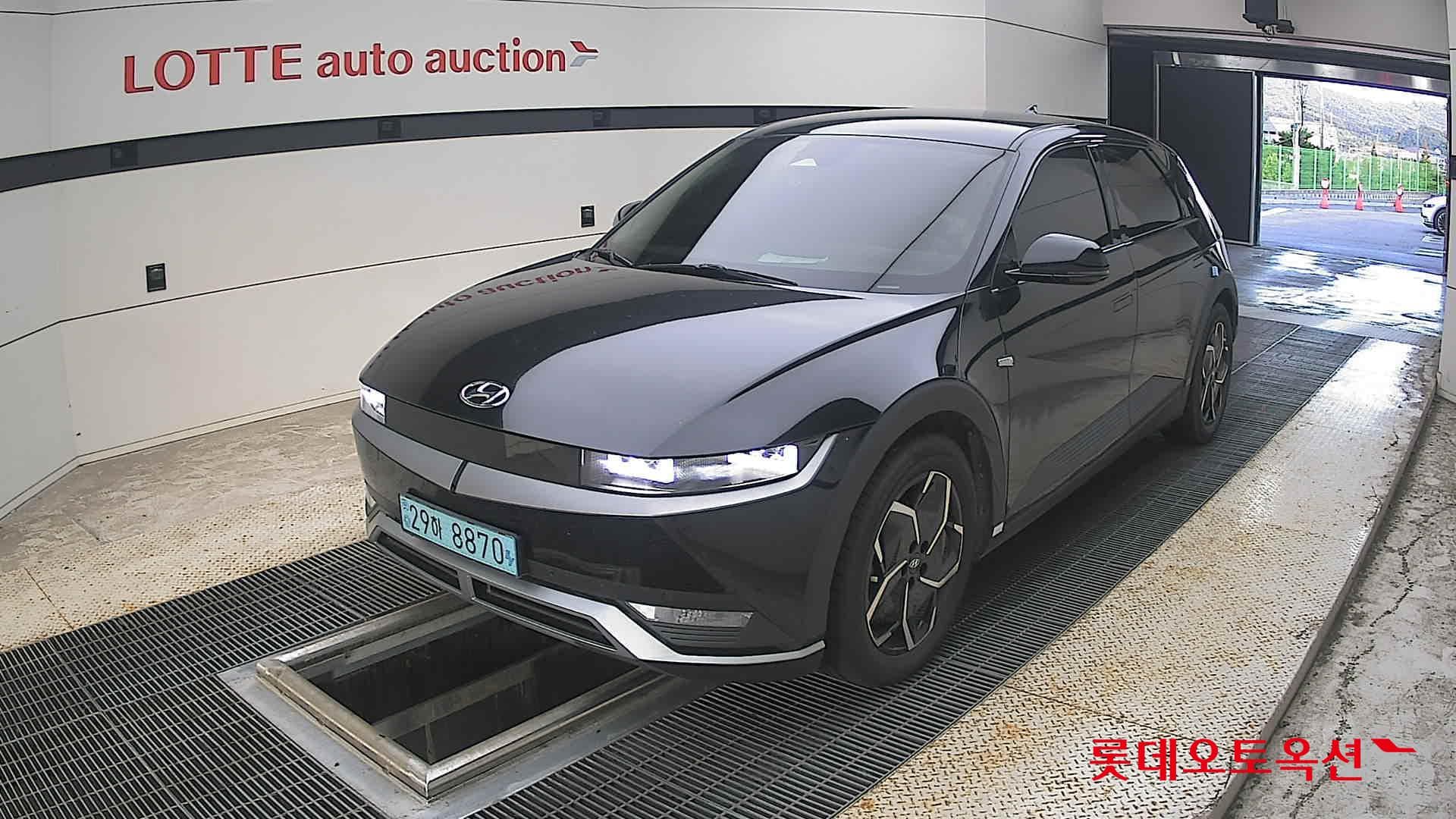 Hyundai - Ioniq | 5 (E) Long Range Exclusive 4WD 3