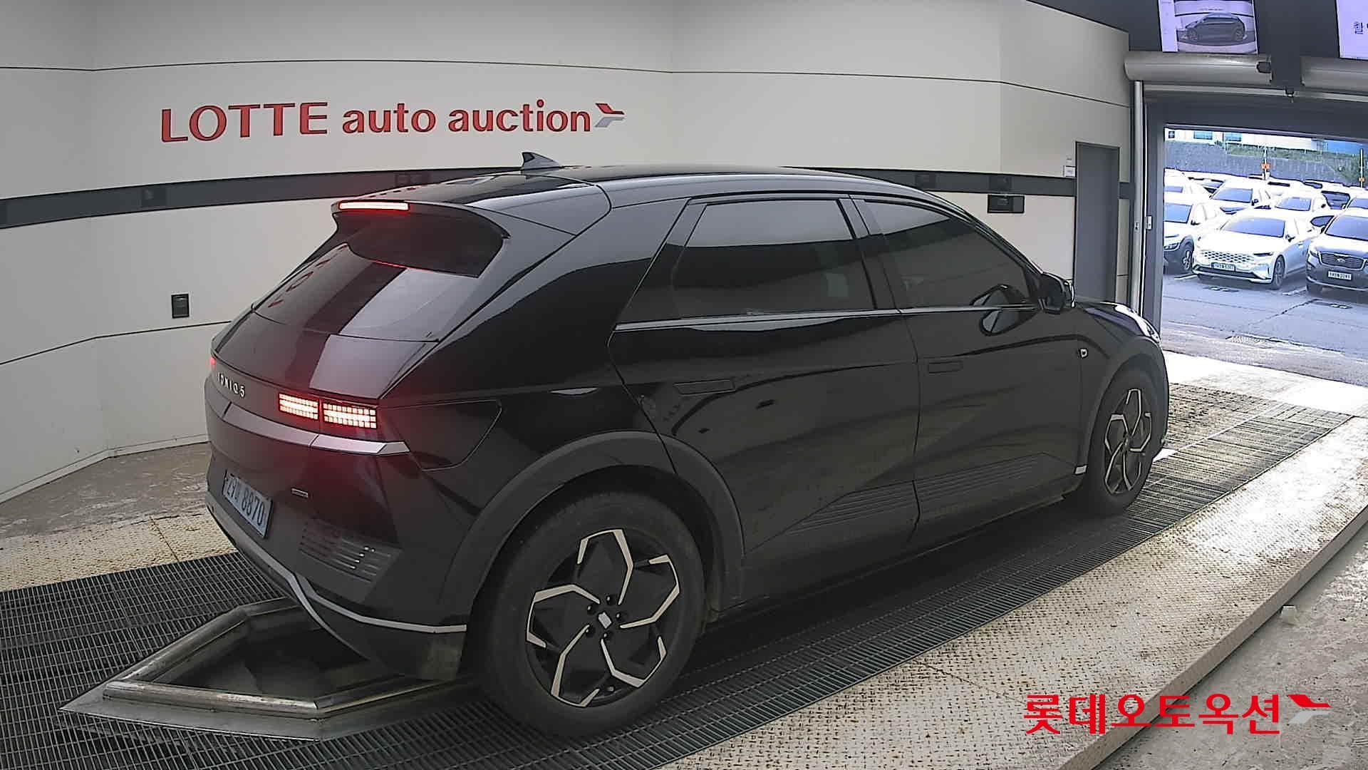 Hyundai - Ioniq | 5 (E) Long Range Exclusive 4WD 14
