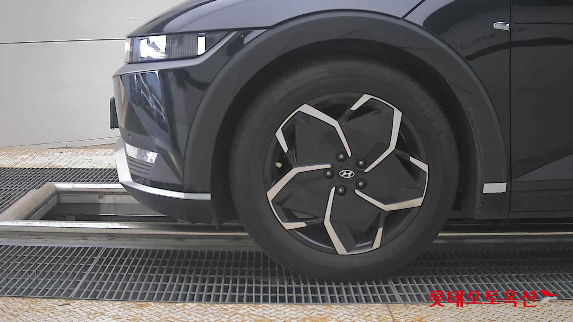 Hyundai - Ioniq | 5 (E) Long Range Exclusive 4WD 21