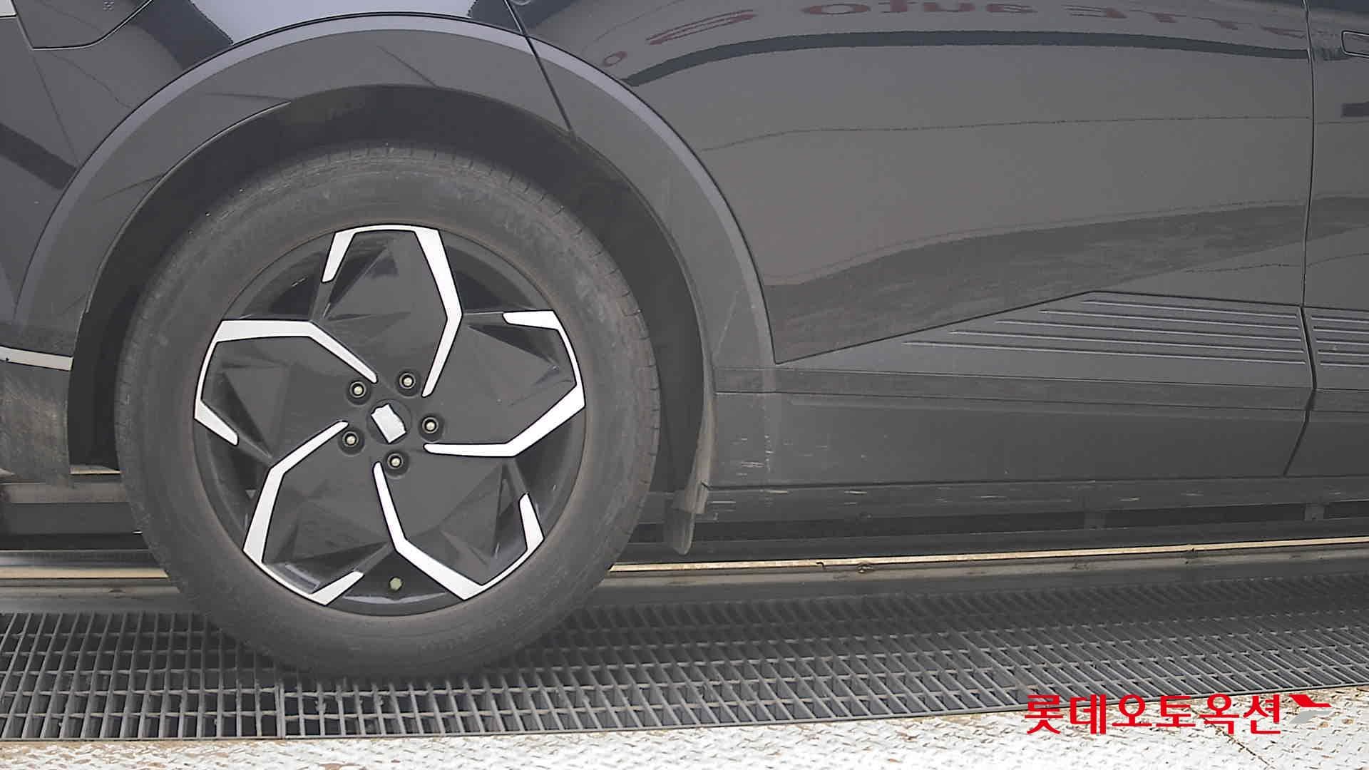Hyundai - Ioniq | 5 (E) Long Range Exclusive 4WD 24