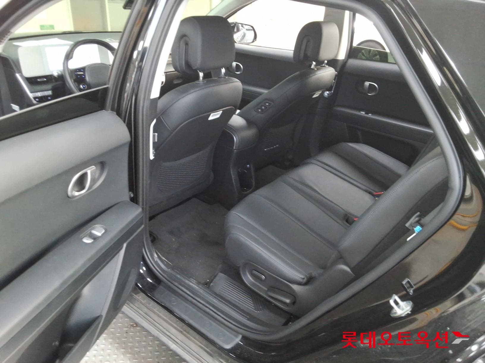 Hyundai - Ioniq | 5 (E) Long Range Exclusive 4WD 36