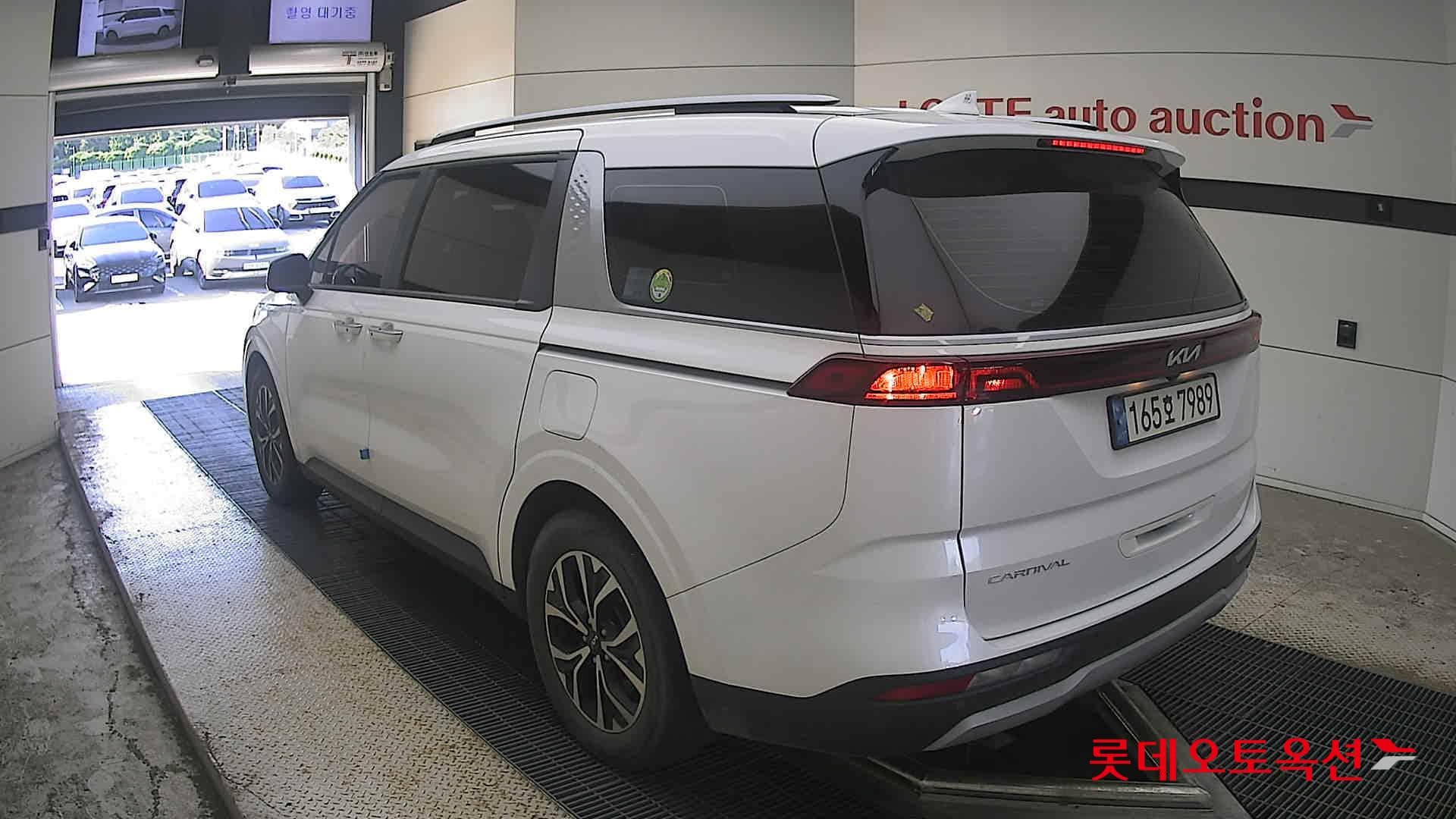 Kia - Carnival | KA4 (D) 2.2 Prestige 9Seater 10