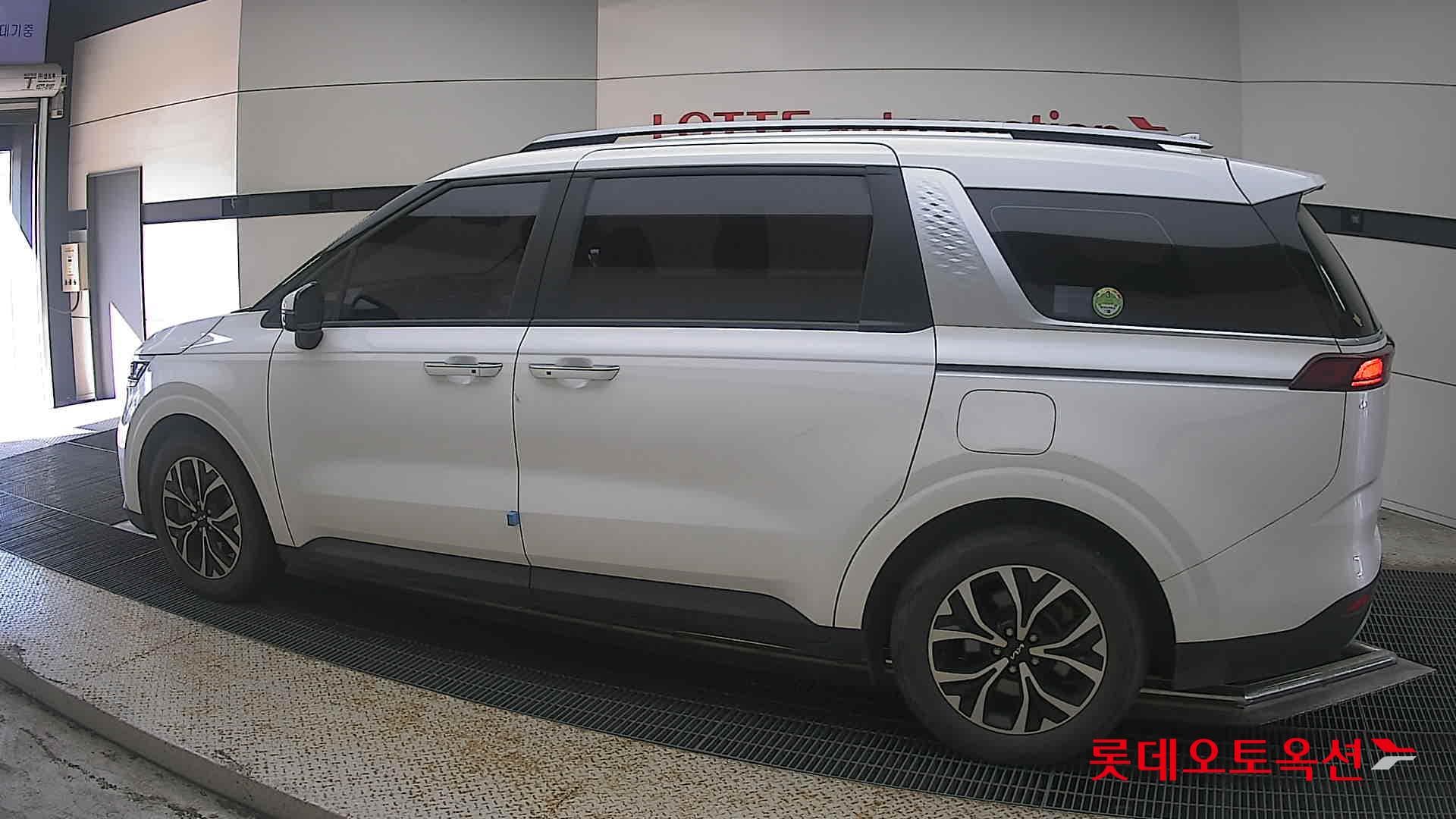 Kia - Carnival | KA4 (D) 2.2 Prestige 9Seater 7