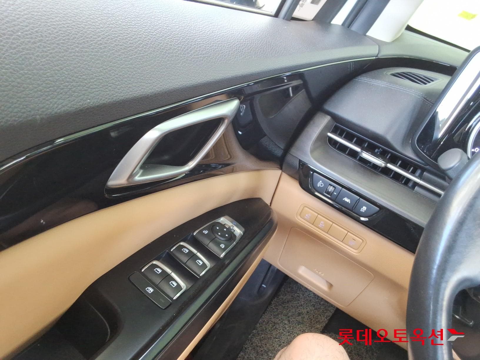 Kia - Carnival | KA4 (D) 2.2 Prestige 9Seater 28
