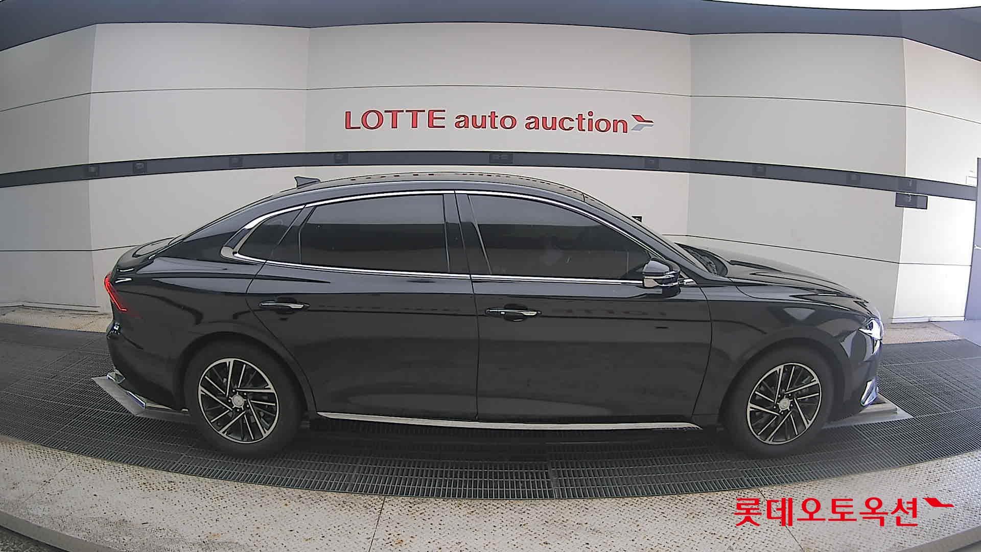 Hyundai - Grandeur | THE NEW (G) 2.5 Premium 16