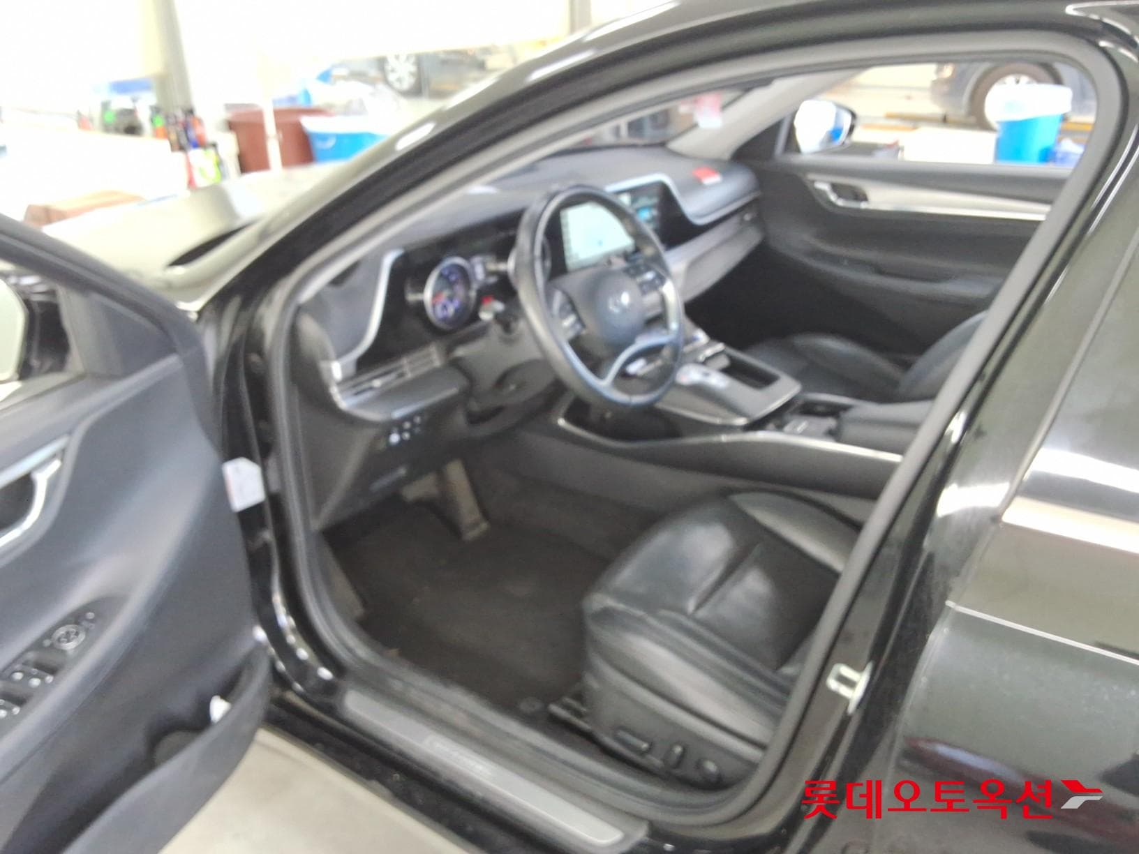 Hyundai - Grandeur | THE NEW (G) 2.5 Premium 34