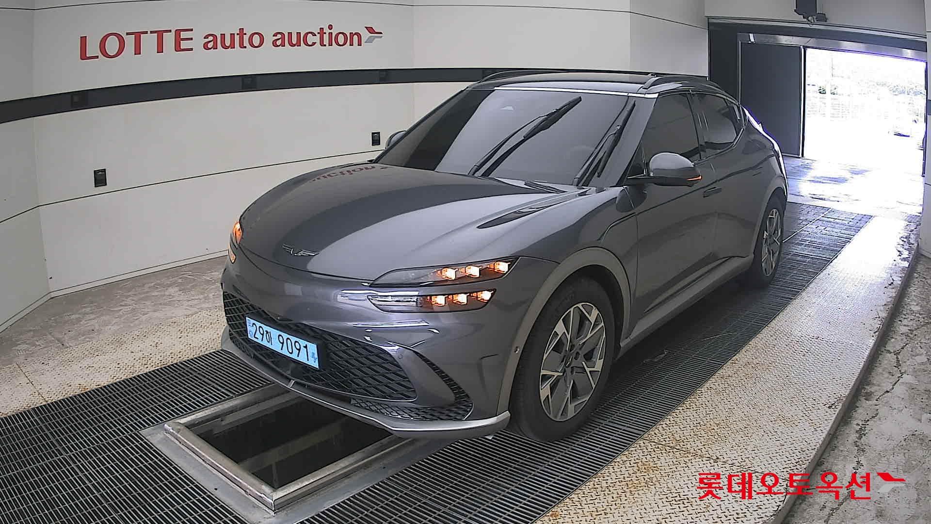 جينيسيس - GV60 | (E) Standard 2WD 3