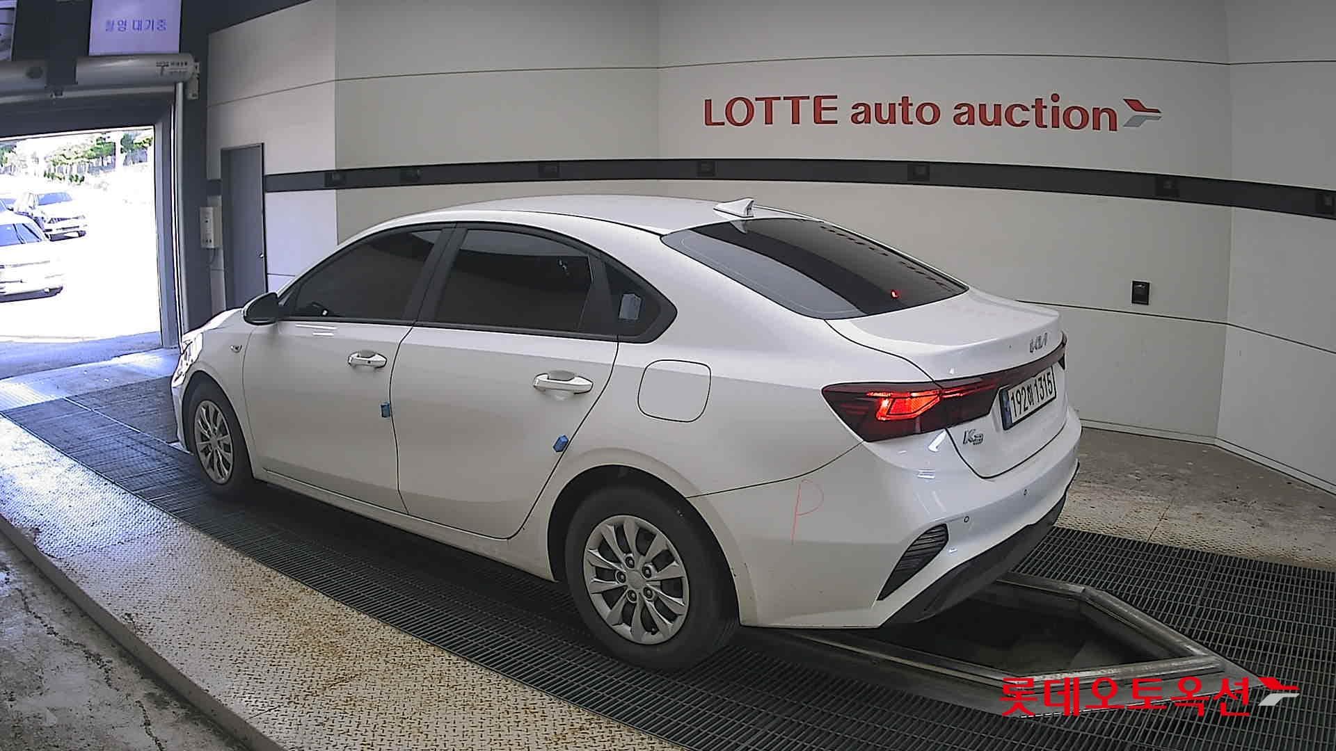 Kia - K3 | THE NEW (G) 1.6 Trendy 8