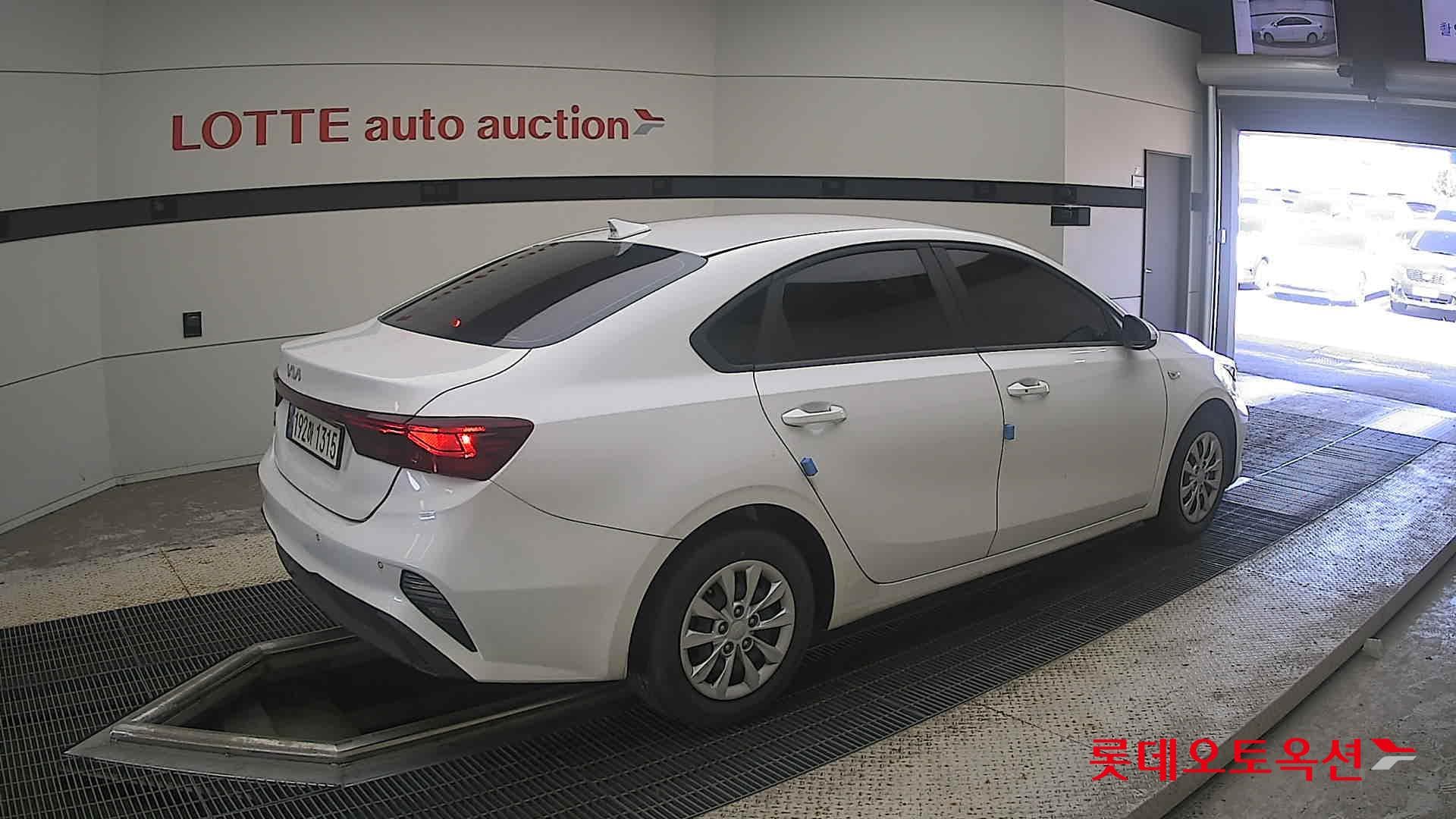Kia - K3 | THE NEW (G) 1.6 Trendy 14