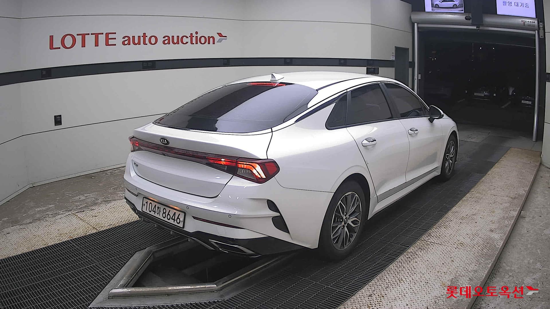 Kia - K5 | INTERACTIVE (G) 2.0 Prestige 12