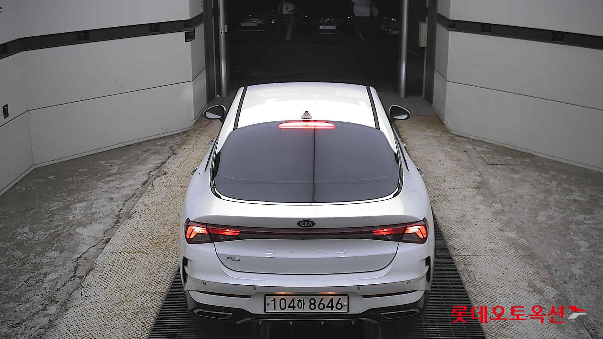 Kia - K5 | INTERACTIVE (G) 2.0 Prestige 11
