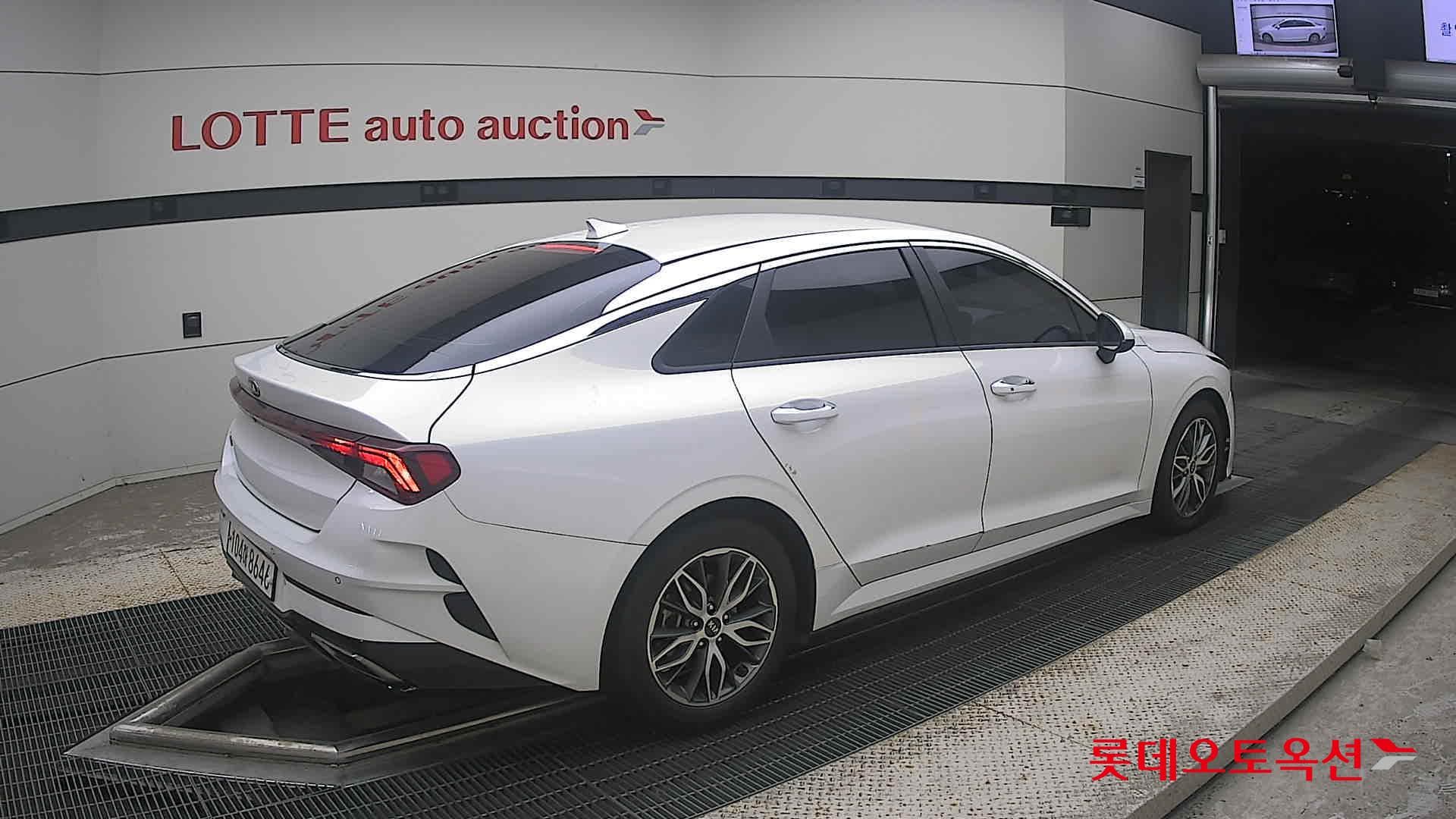 Kia - K5 | INTERACTIVE (G) 2.0 Prestige 14