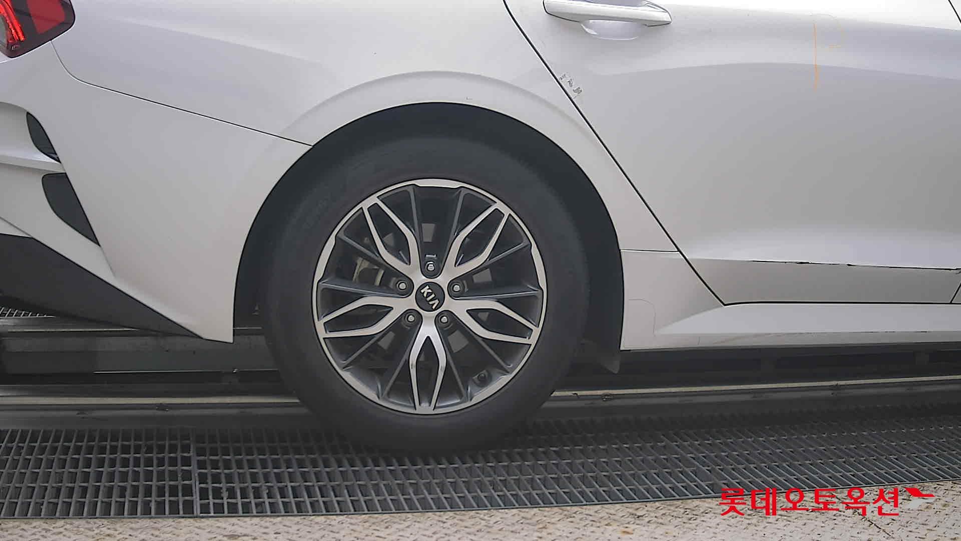 Kia - K5 | INTERACTIVE (G) 2.0 Prestige 24