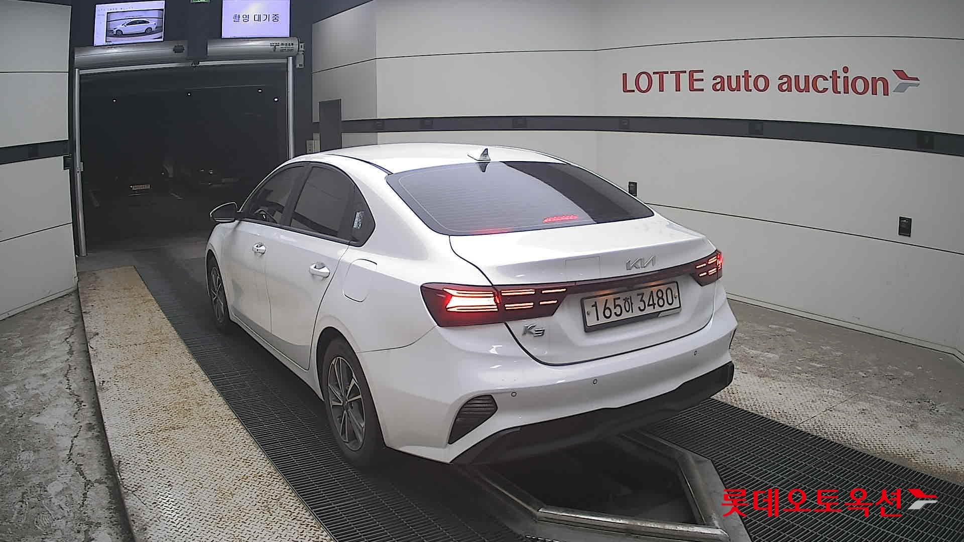 Kia - K3 | THE NEW (G) 1.6 Prestige 9