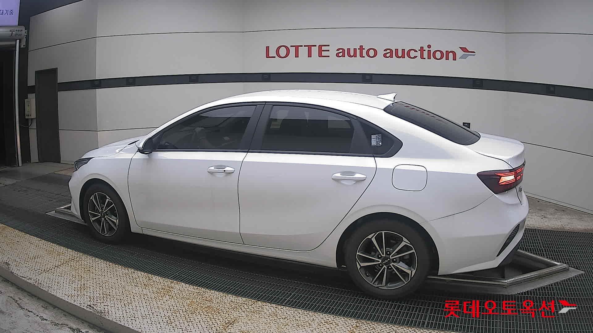 Kia - K3 | THE NEW (G) 1.6 Prestige 7