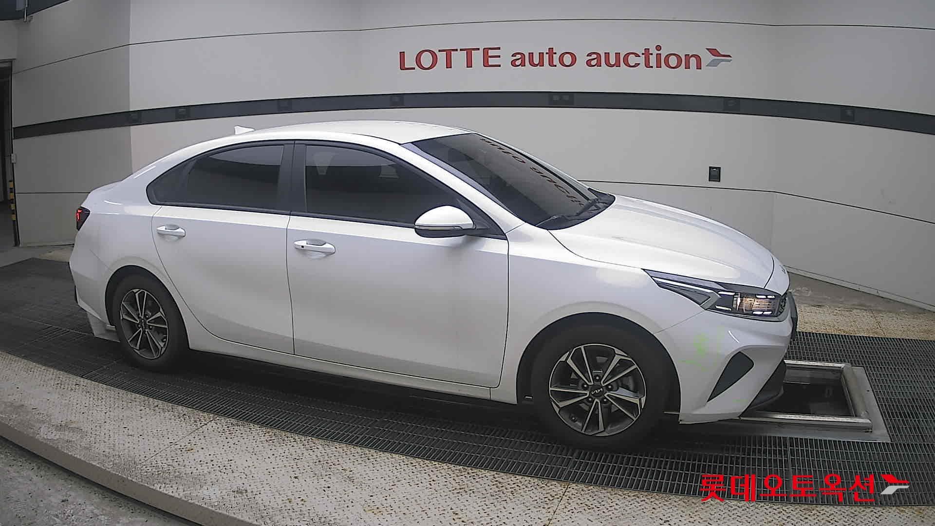 Kia - K3 | THE NEW (G) 1.6 Prestige 17