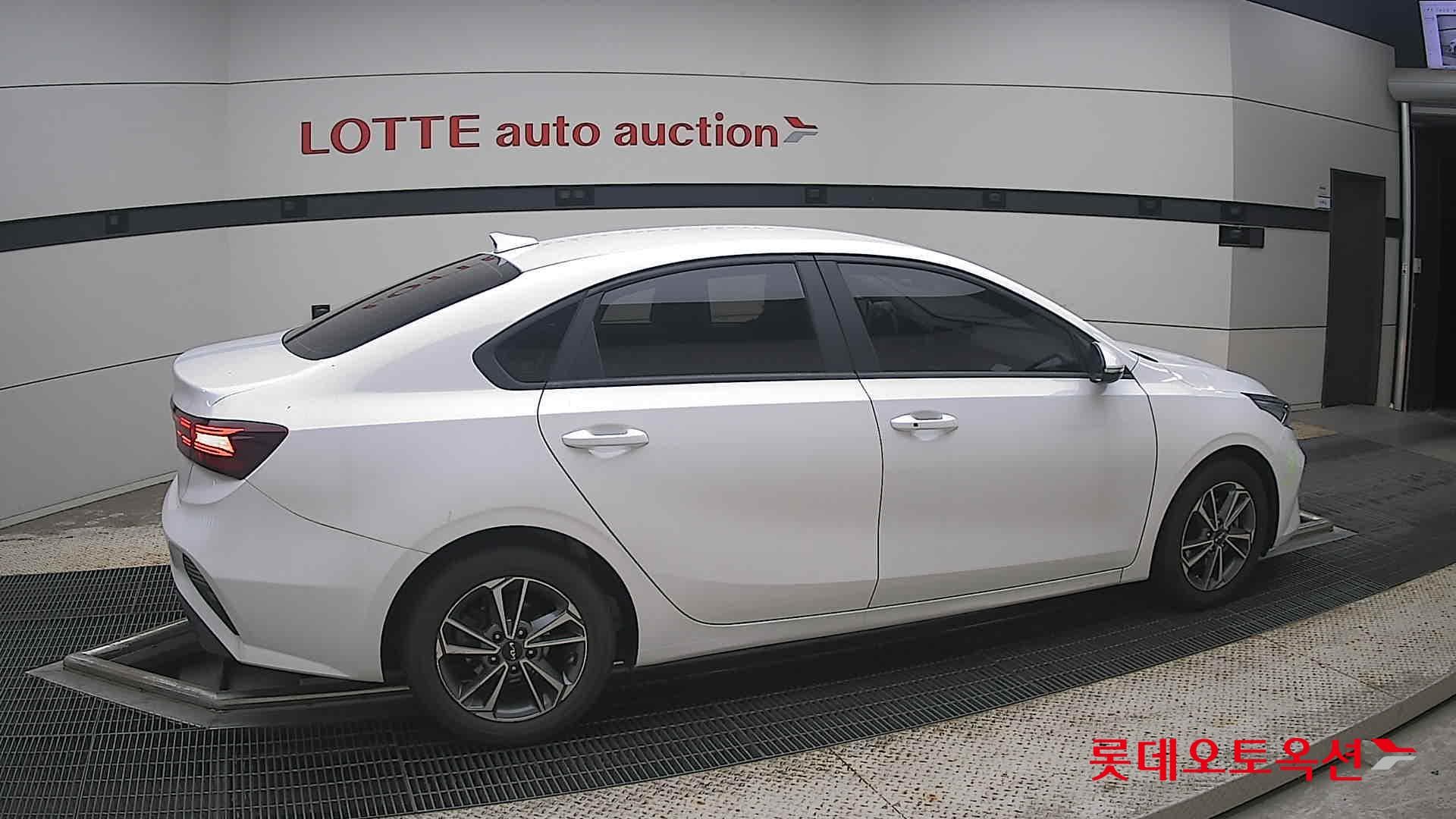 Kia - K3 | THE NEW (G) 1.6 Prestige 15