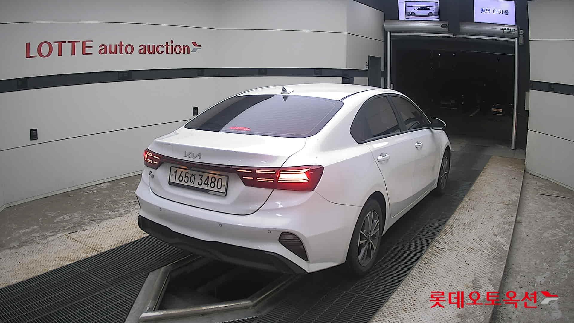 Kia - K3 | THE NEW (G) 1.6 Prestige 13