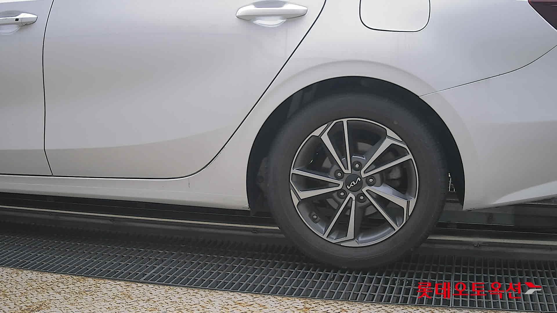Kia - K3 | THE NEW (G) 1.6 Prestige 22