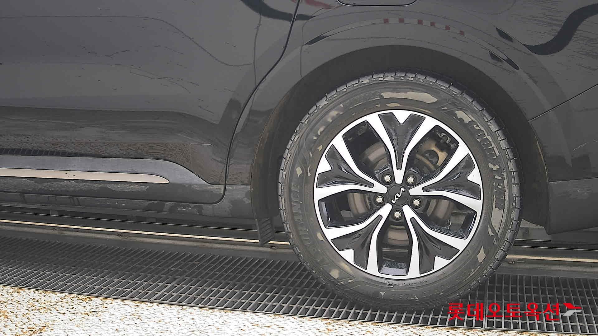 Kia - Carnival | KA4 (D) 2.2 Noblesse 9Seater 22