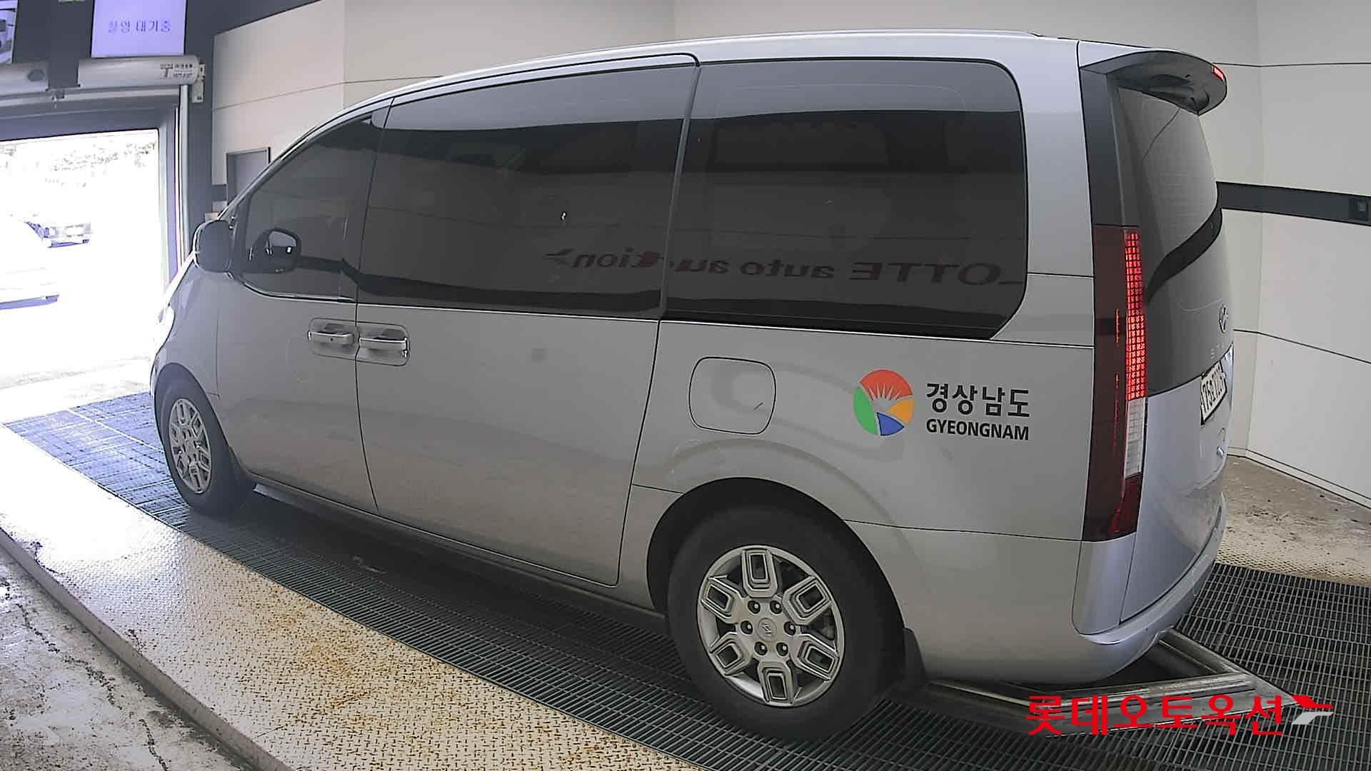 Hyundai - Стария | (D)2.2 Tourer Modern 9 2WD AT 8