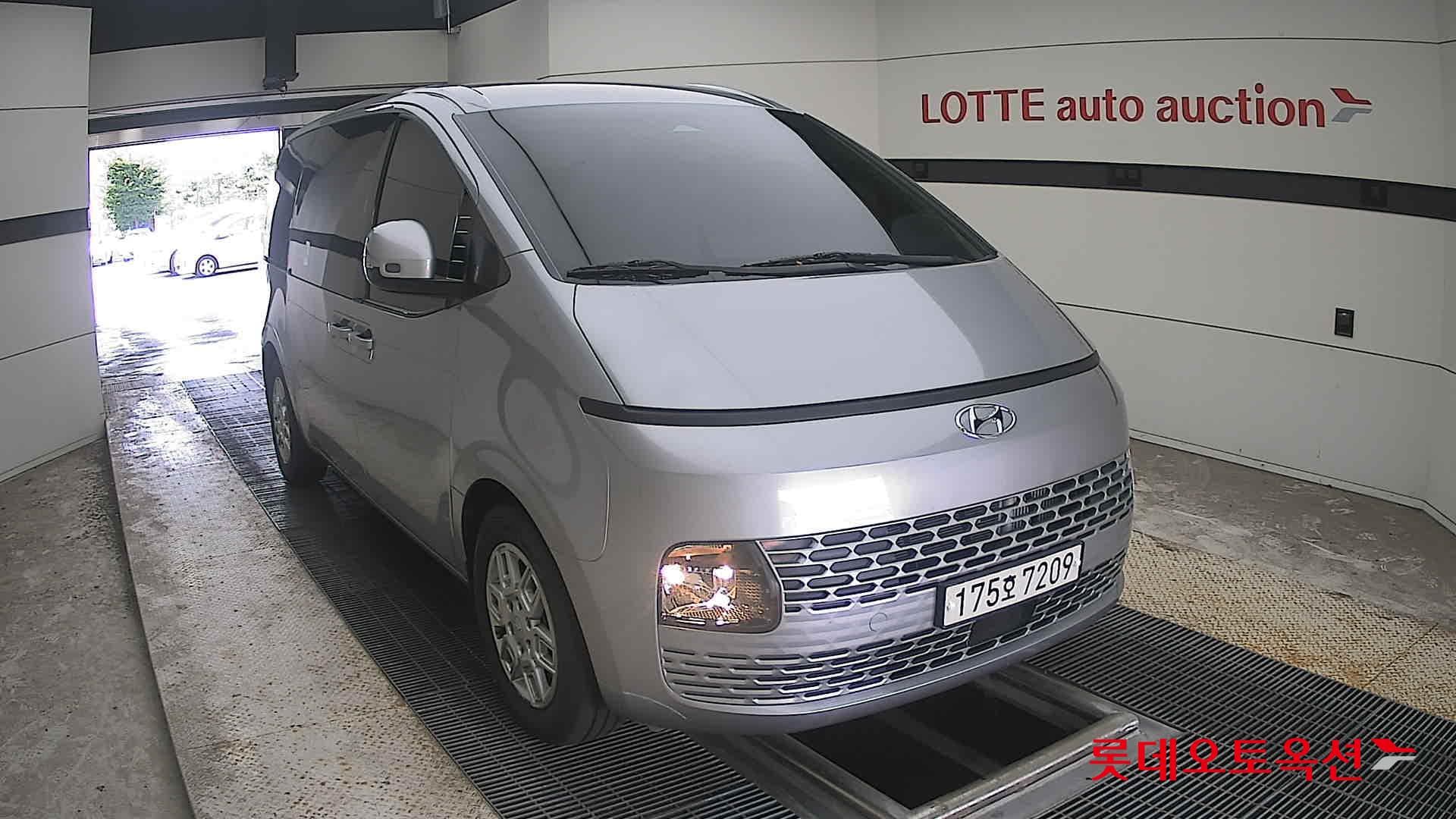 Hyundai - Стария | (D)2.2 Tourer Modern 9 2WD AT 20