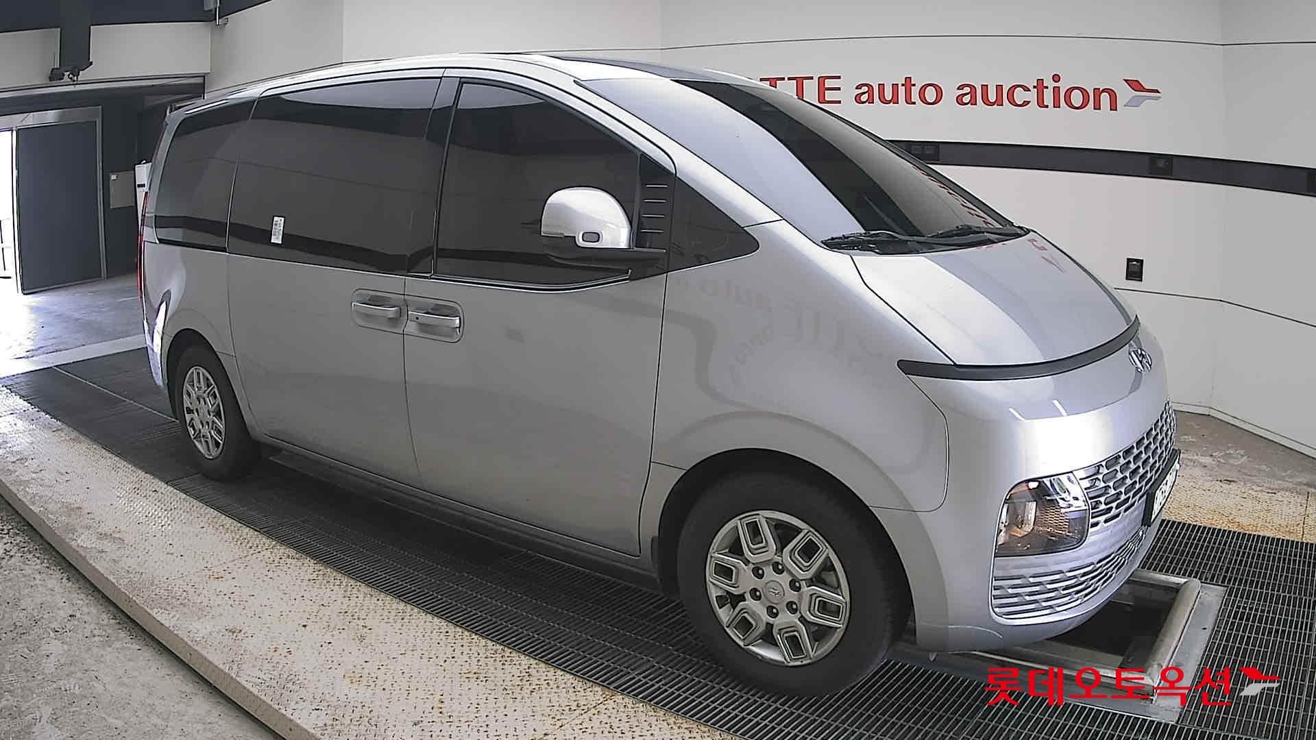 Hyundai - Стария | (D)2.2 Tourer Modern 9 2WD AT 18