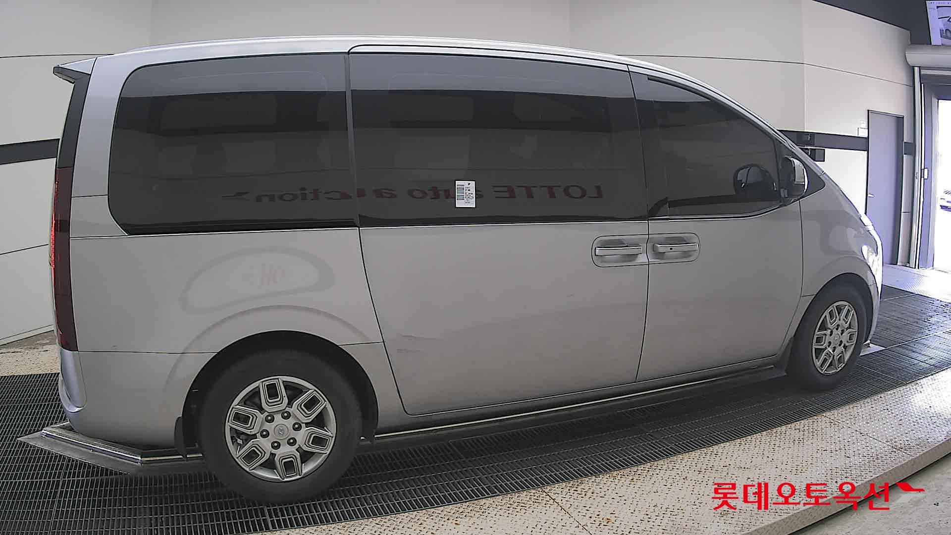 Hyundai - Стария | (D)2.2 Tourer Modern 9 2WD AT 15