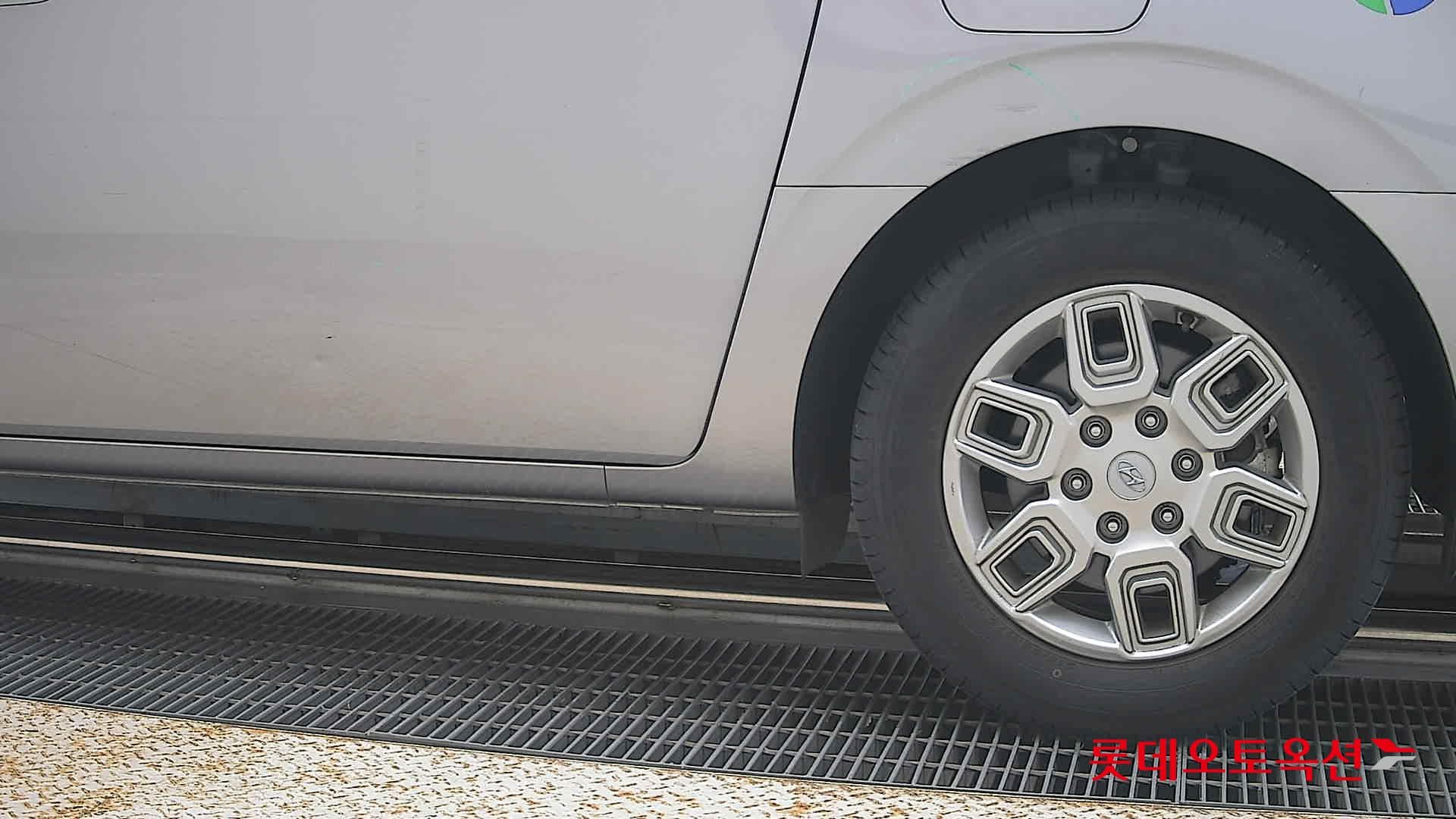 Hyundai - Стария | (D)2.2 Tourer Modern 9 2WD AT 22