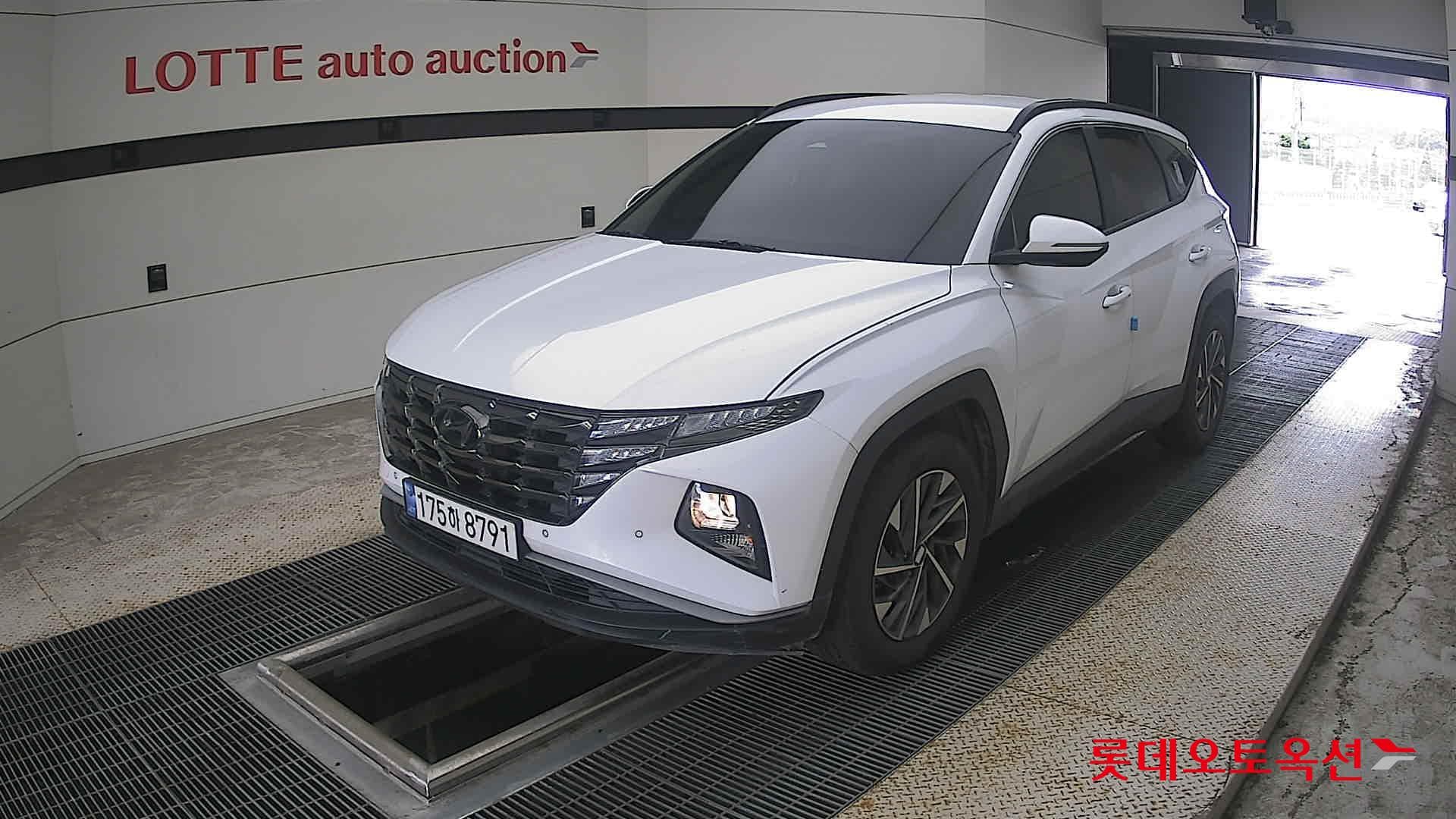 Hyundai - Туссан | THE ALL NEW (H) 1.6 T Premium 2WD 3