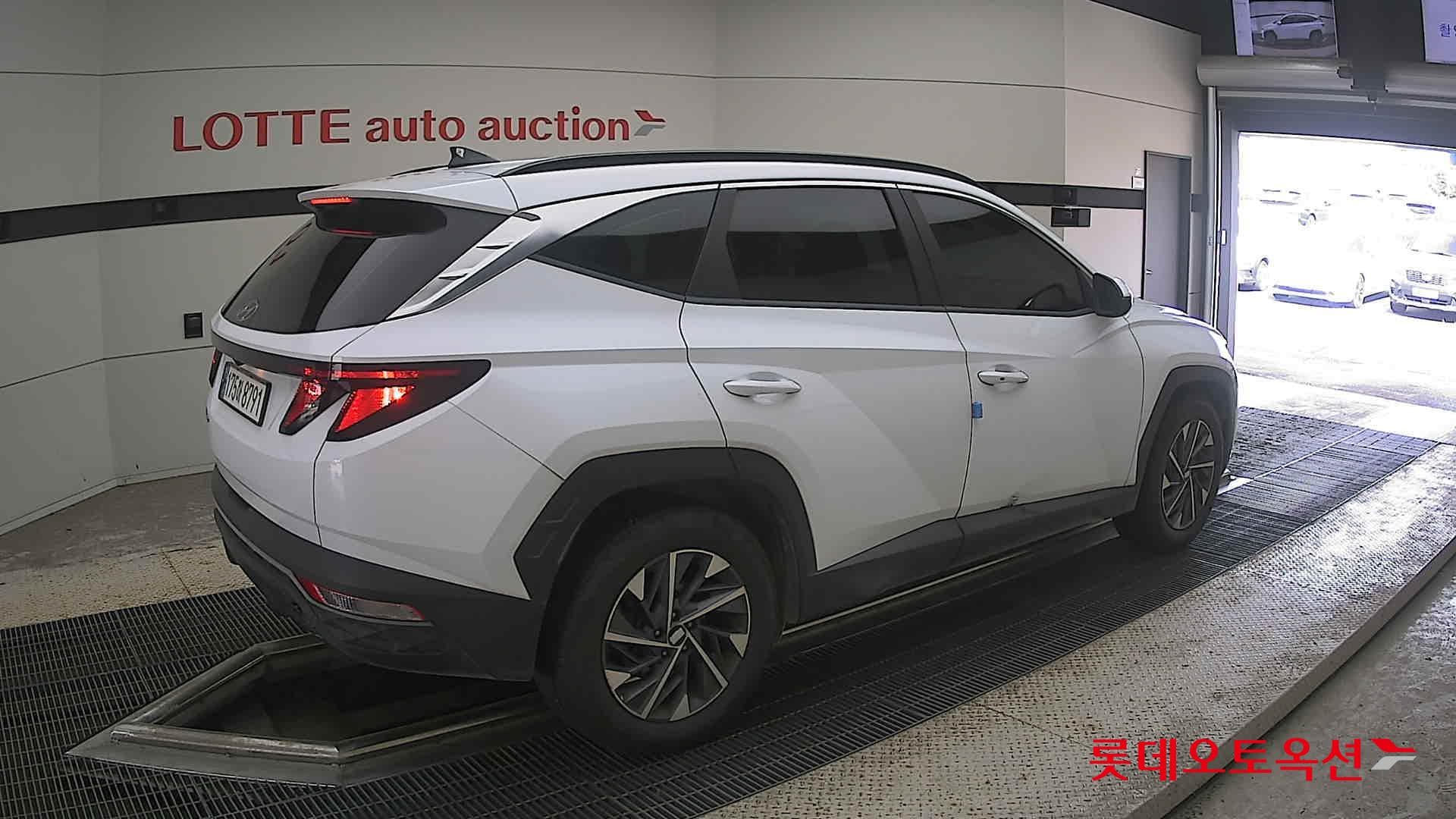 Hyundai - Туссан | THE ALL NEW (H) 1.6 T Premium 2WD 14