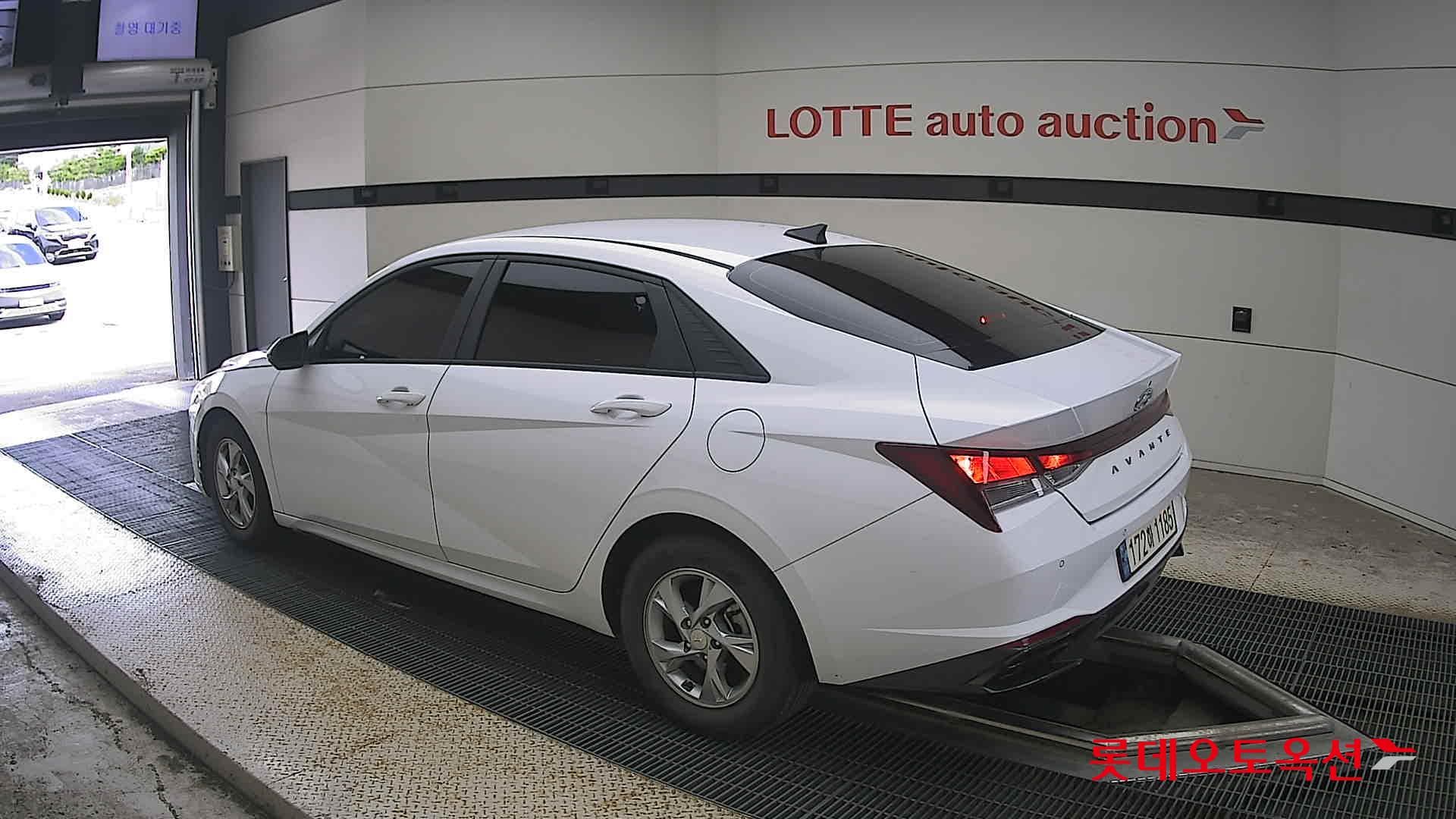 Hyundai - Элантра | ALL NEW (G) 1.6 SMART 8