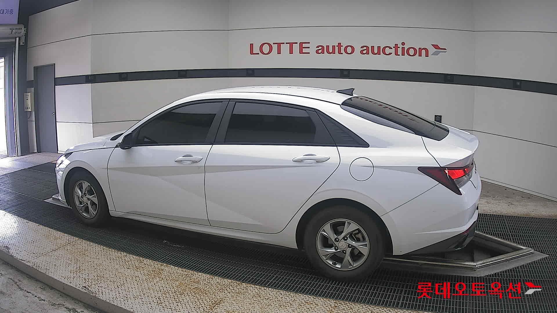 Hyundai - Элантра | ALL NEW (G) 1.6 SMART 7