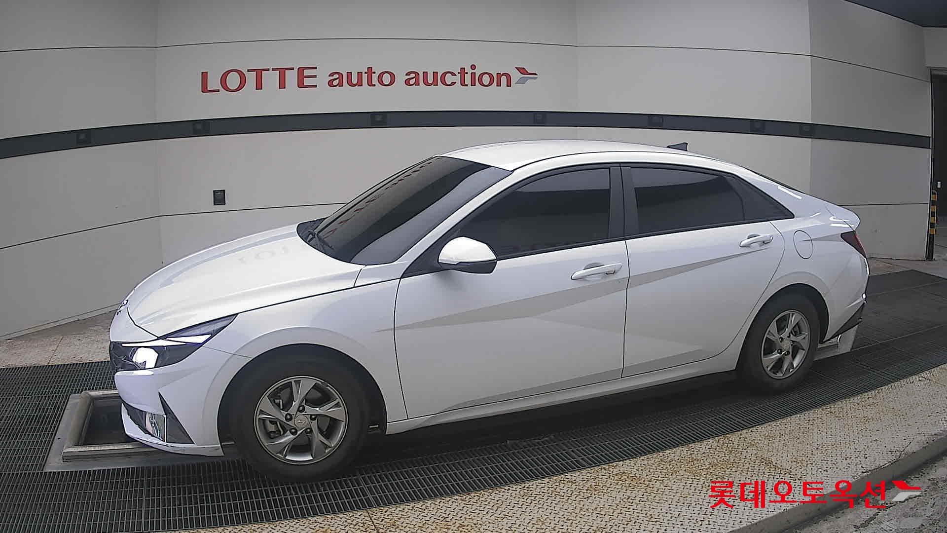 Hyundai - Элантра | ALL NEW (G) 1.6 SMART 5