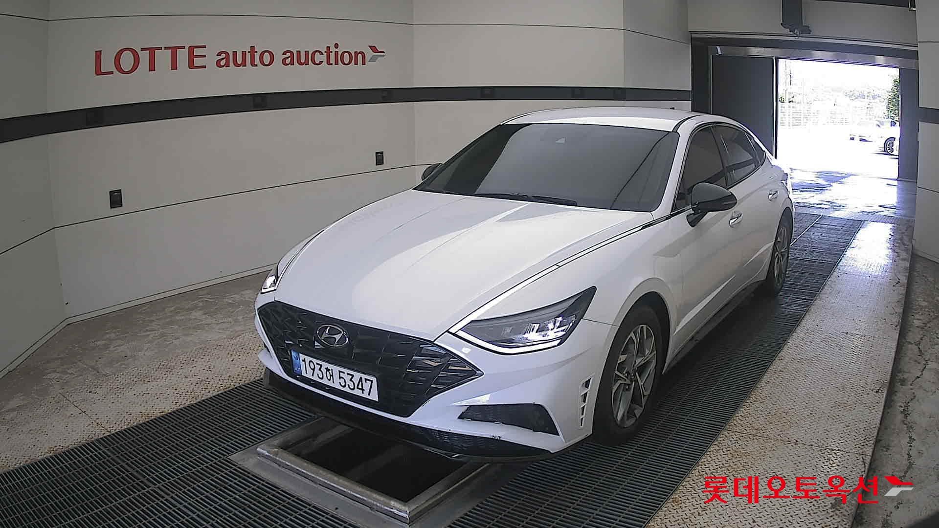 Hyundai - Sonata | DN8 (G) 2.0 Modern 2