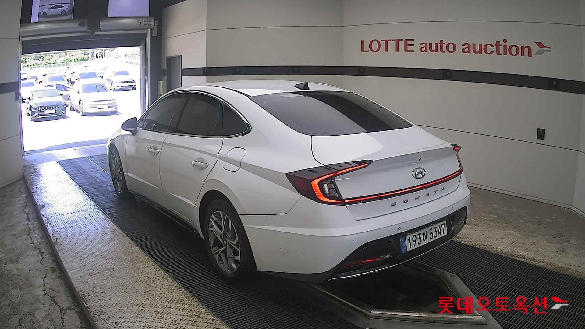 Hyundai - Sonata | DN8 (G) 2.0 Modern 10