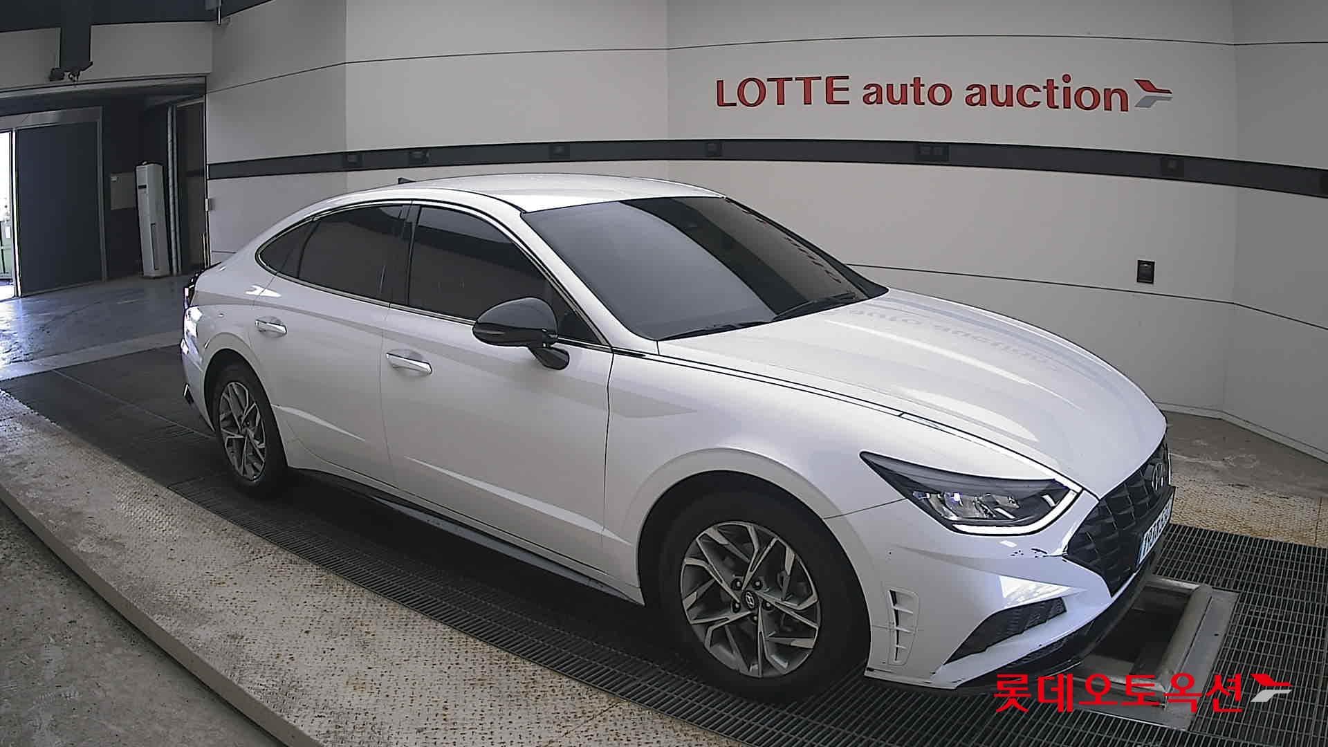 Hyundai - Sonata | DN8 (G) 2.0 Modern 18