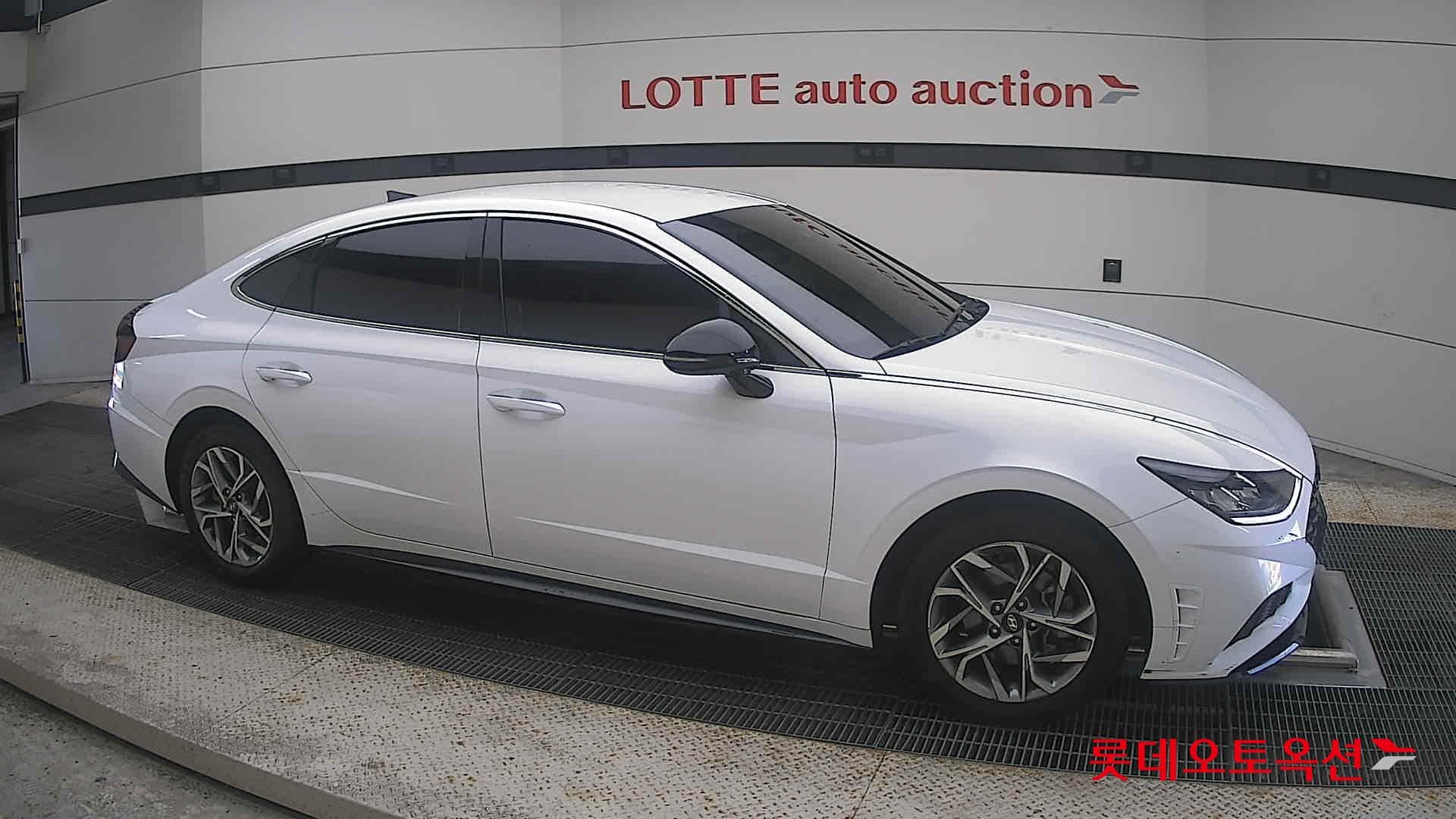 Hyundai - Sonata | DN8 (G) 2.0 Modern 17