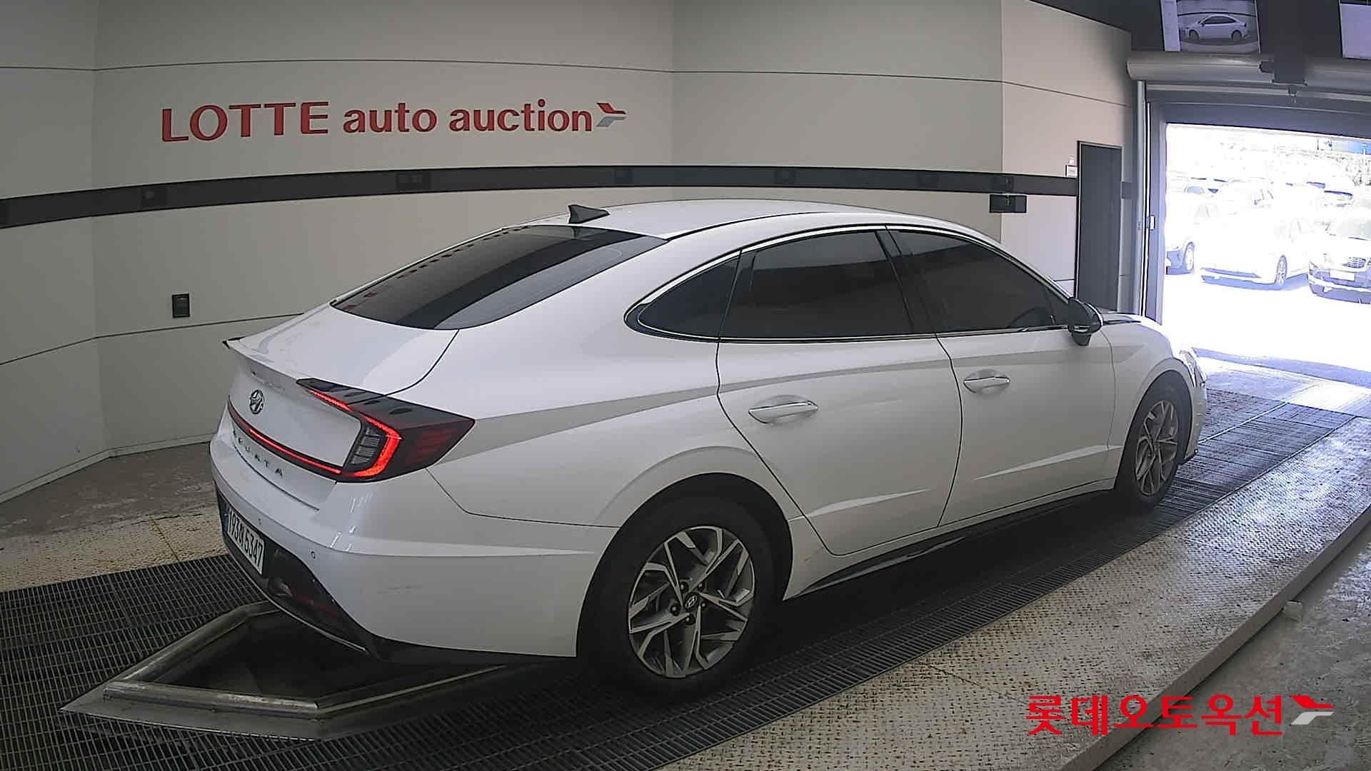 Hyundai - Sonata | DN8 (G) 2.0 Modern 14